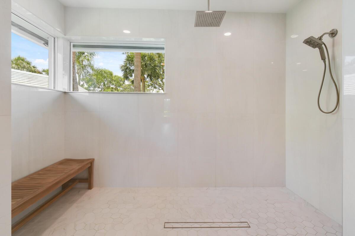 RIVER RIDGE (TEQUESTA) - Residential