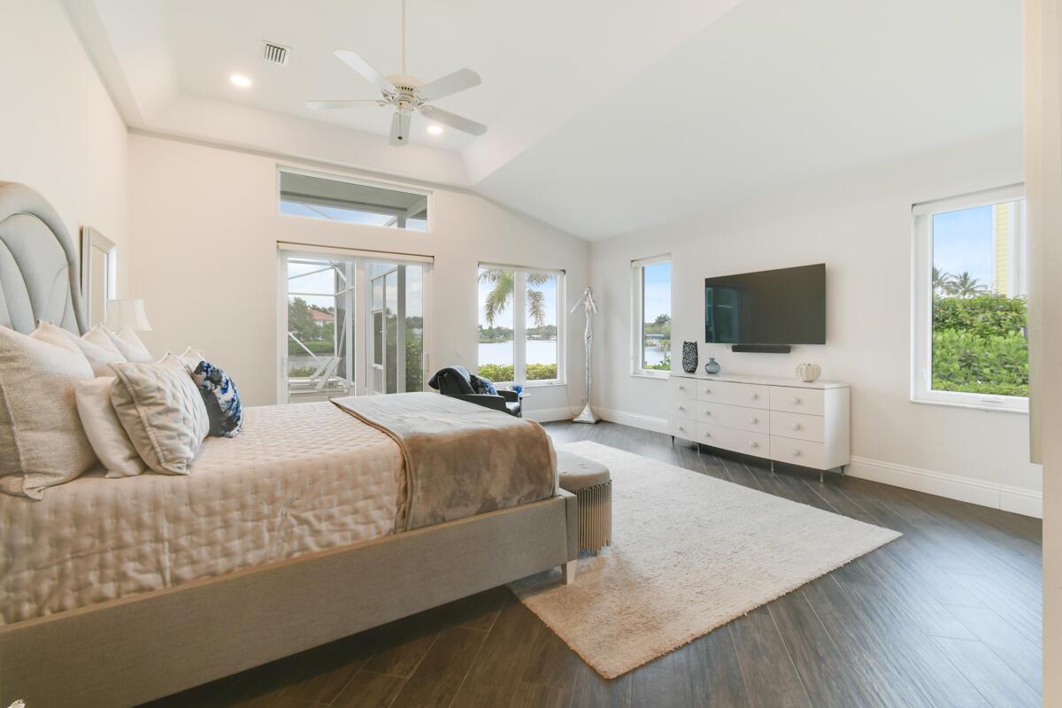 RIVER RIDGE (TEQUESTA) - Residential