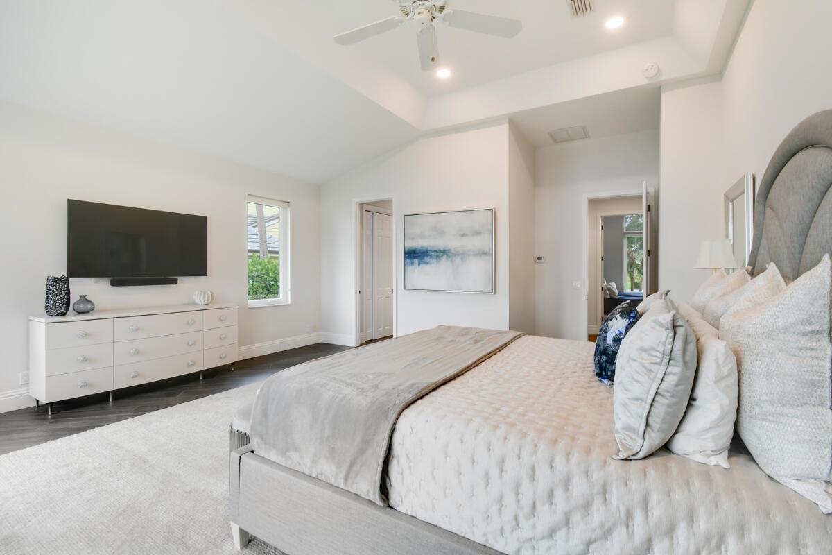 RIVER RIDGE (TEQUESTA) - Residential