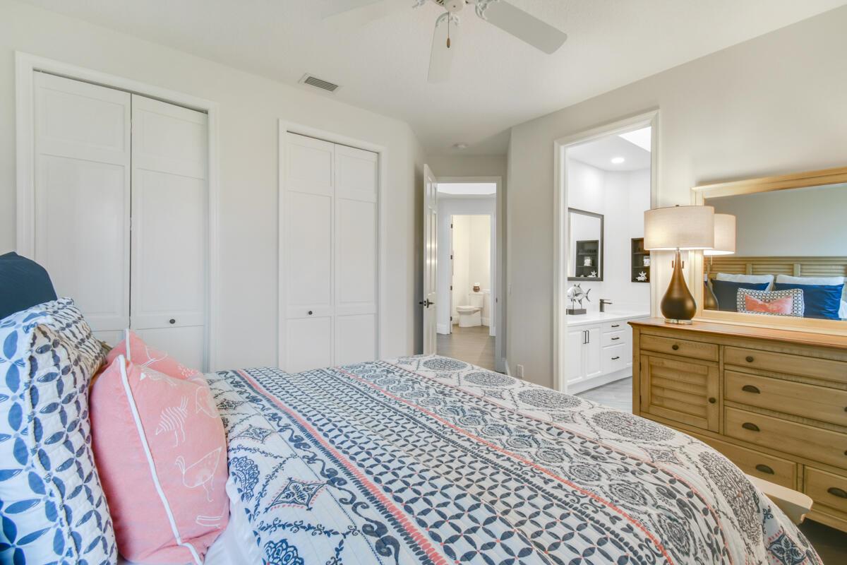 RIVER RIDGE (TEQUESTA) - Residential