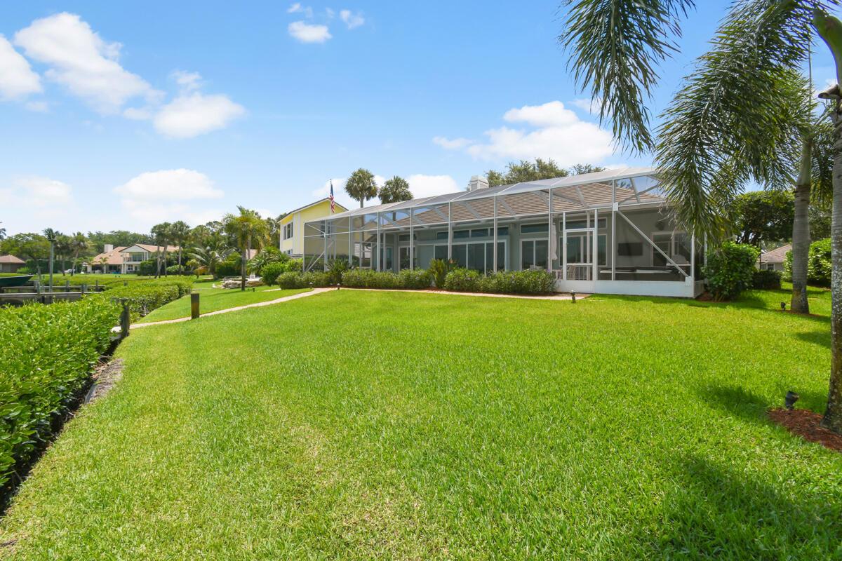 RIVER RIDGE (TEQUESTA) - Residential