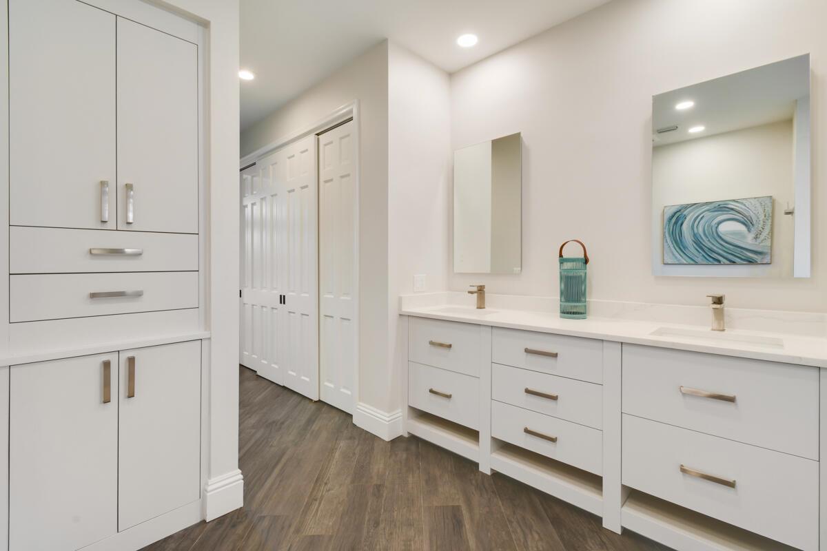 RIVER RIDGE (TEQUESTA) - Residential