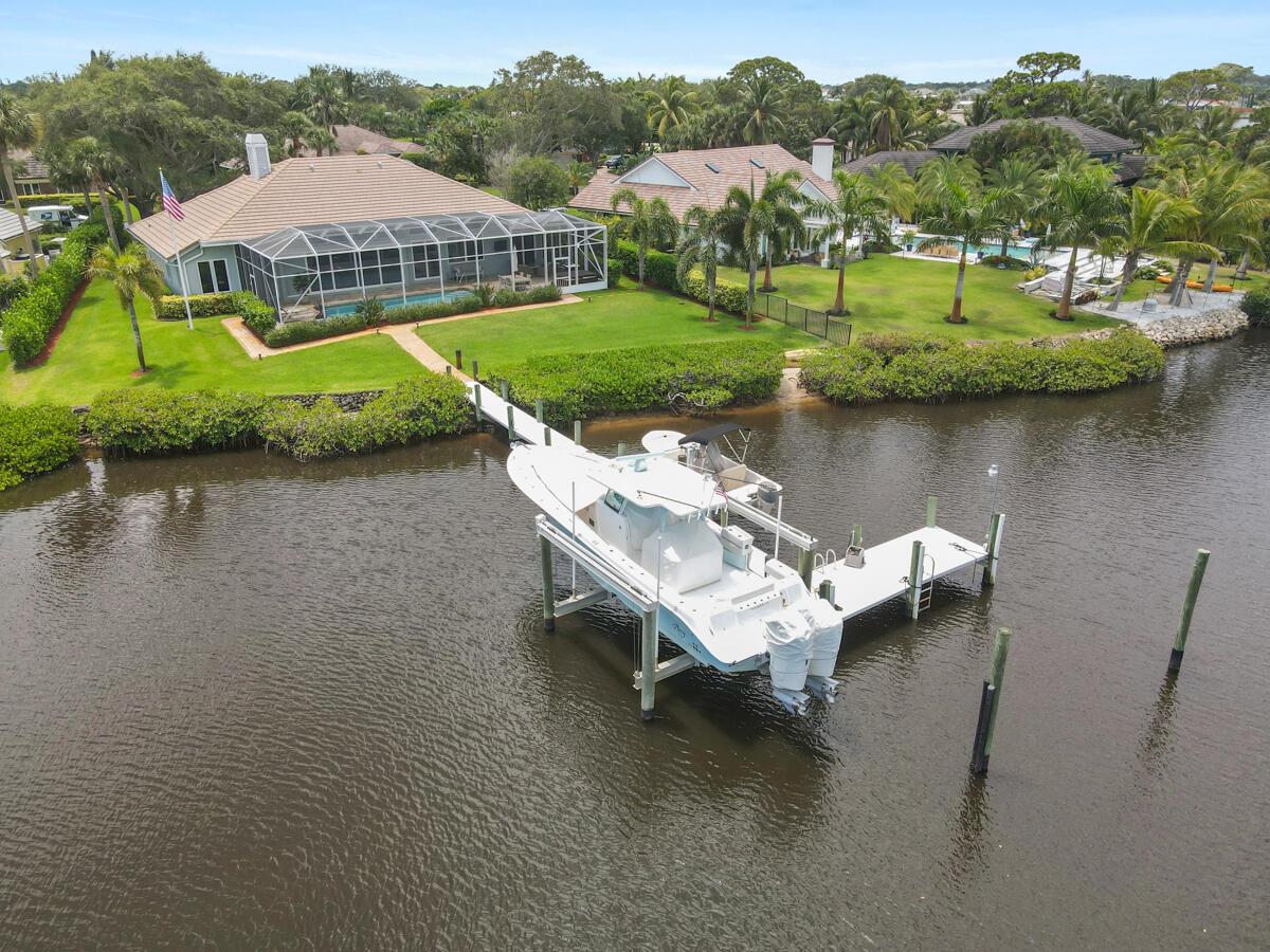 RIVER RIDGE (TEQUESTA) - Residential