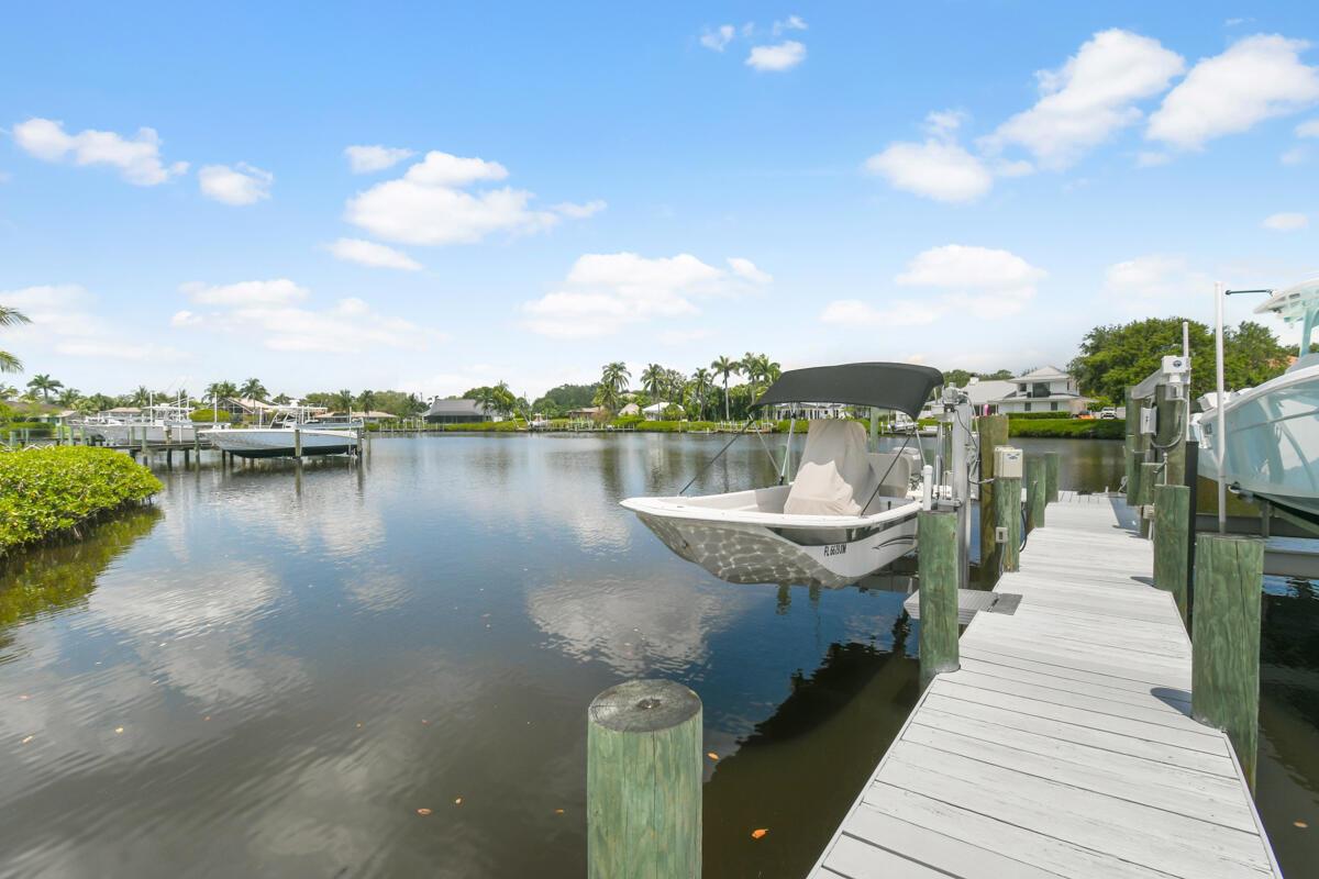 RIVER RIDGE (TEQUESTA) - Residential