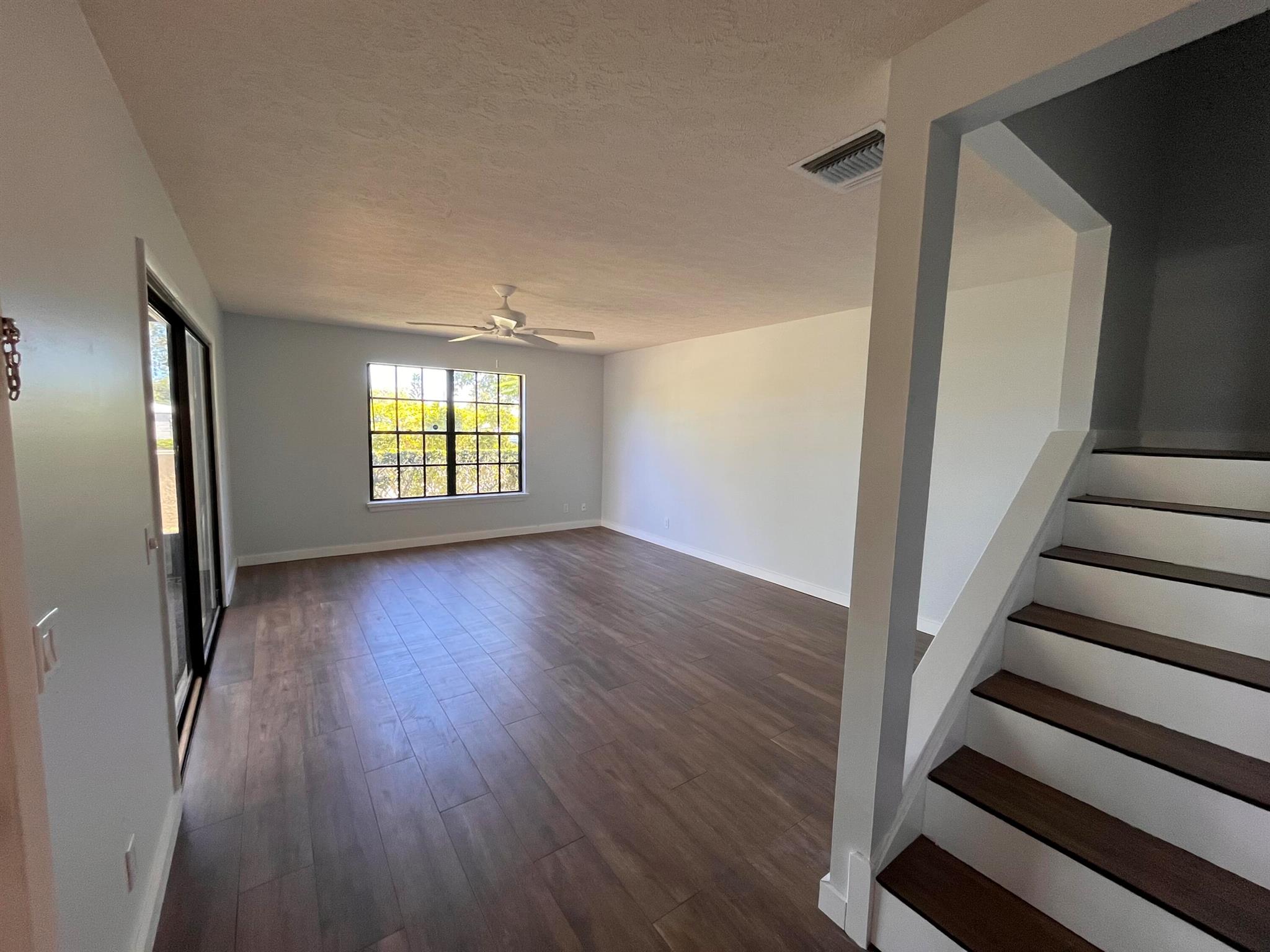 JAMESTOWN AT HERITAGE RID - Residential Lease