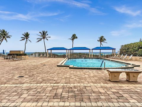 A home in Lauderdale By The Sea