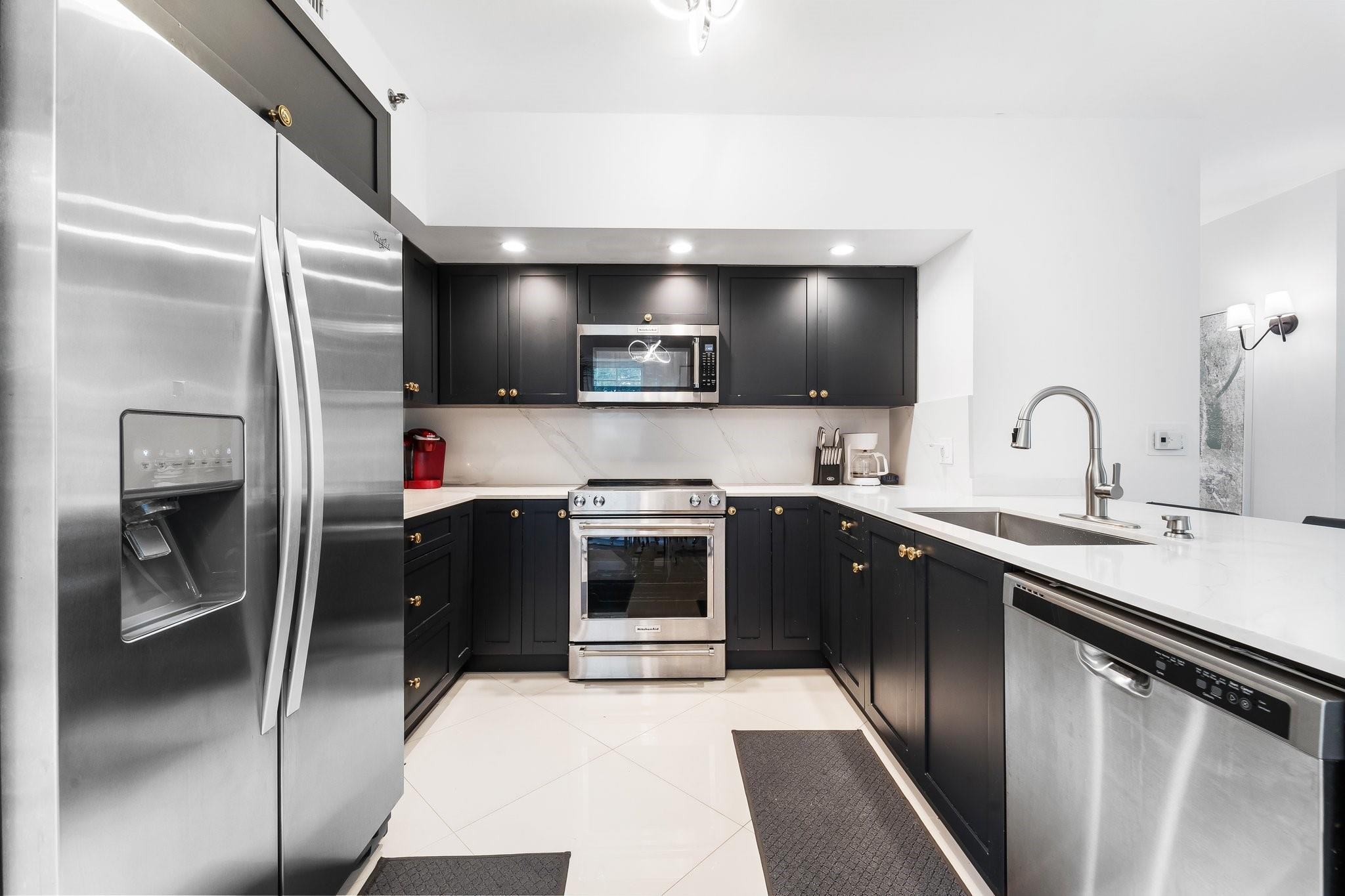 THE YACHT CLUB AT AVENTURA CONDO - Residential Lease