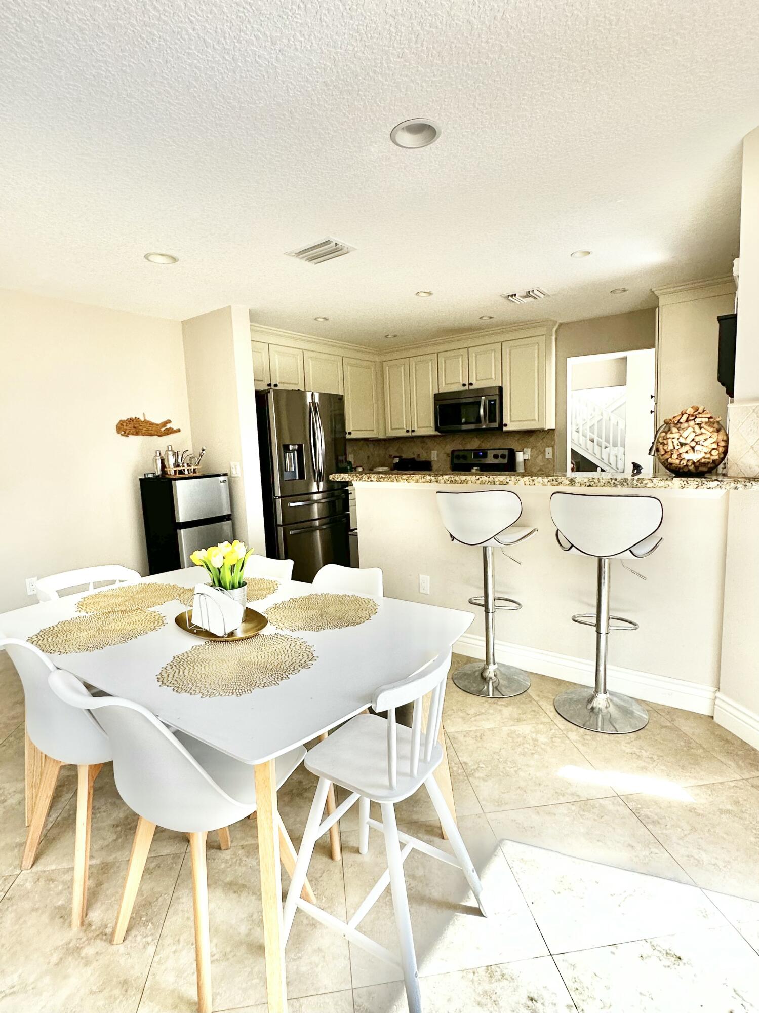 FAIRFIELD AT BOCA 1 OF CEDAR GROVE - Residential