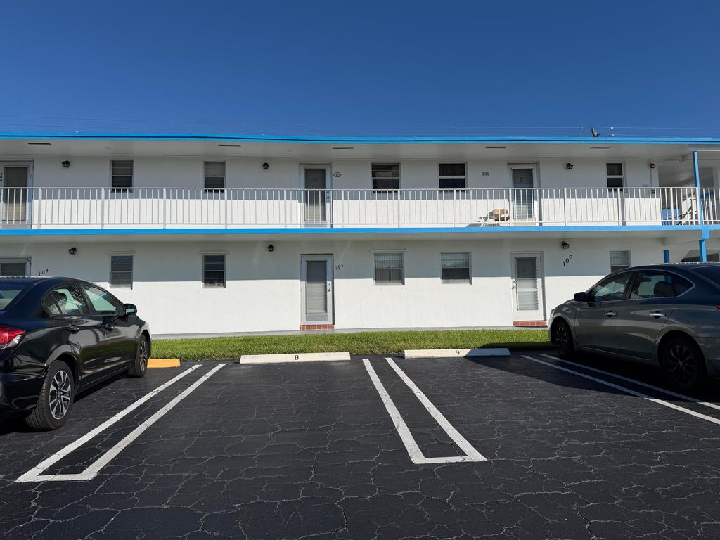 Photo of 1113 Lake Terrace #205, Boynton Beach, FL 33426 (MLS # R11156041)