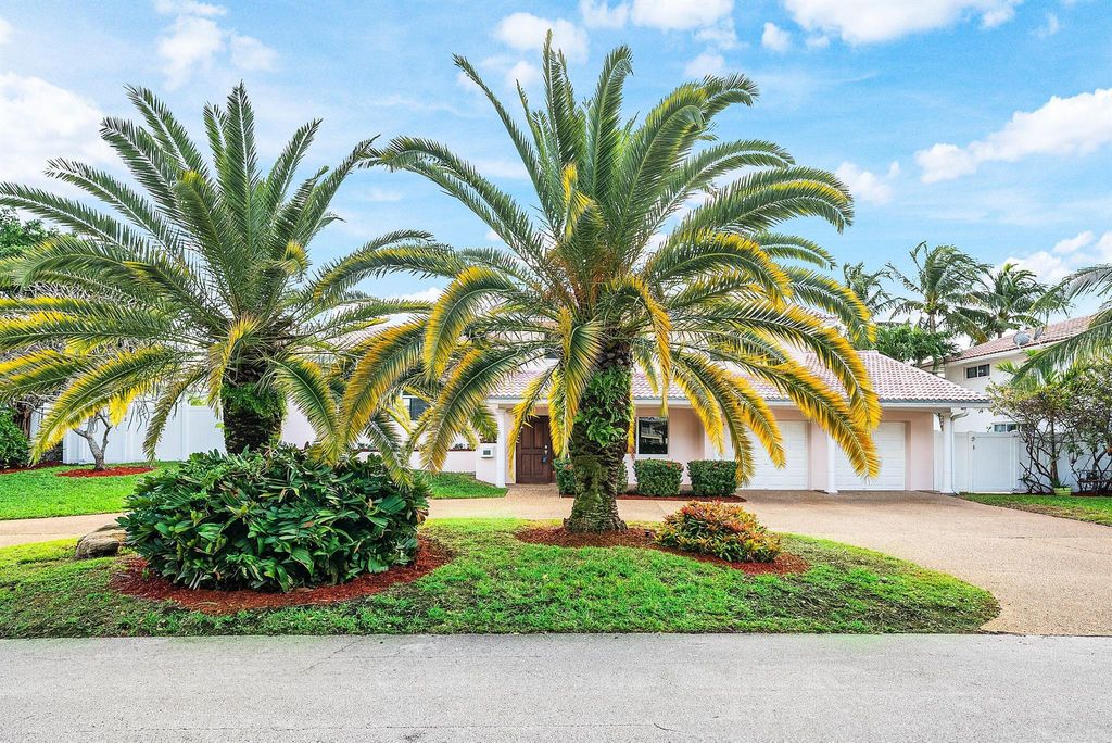 Photo of 2872 NE 29th Street, Fort Lauderdale, FL 33306 (MLS # R11149227)