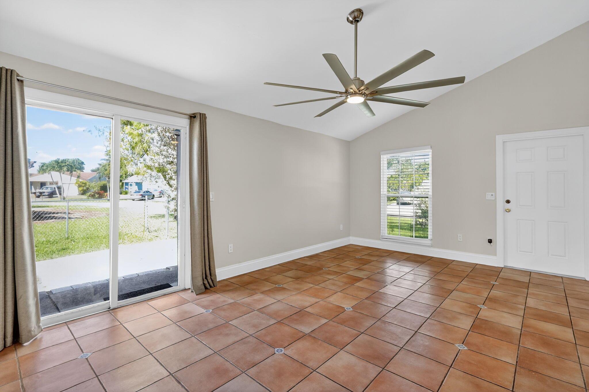 TARTAN LAKES 2 - Residential Lease