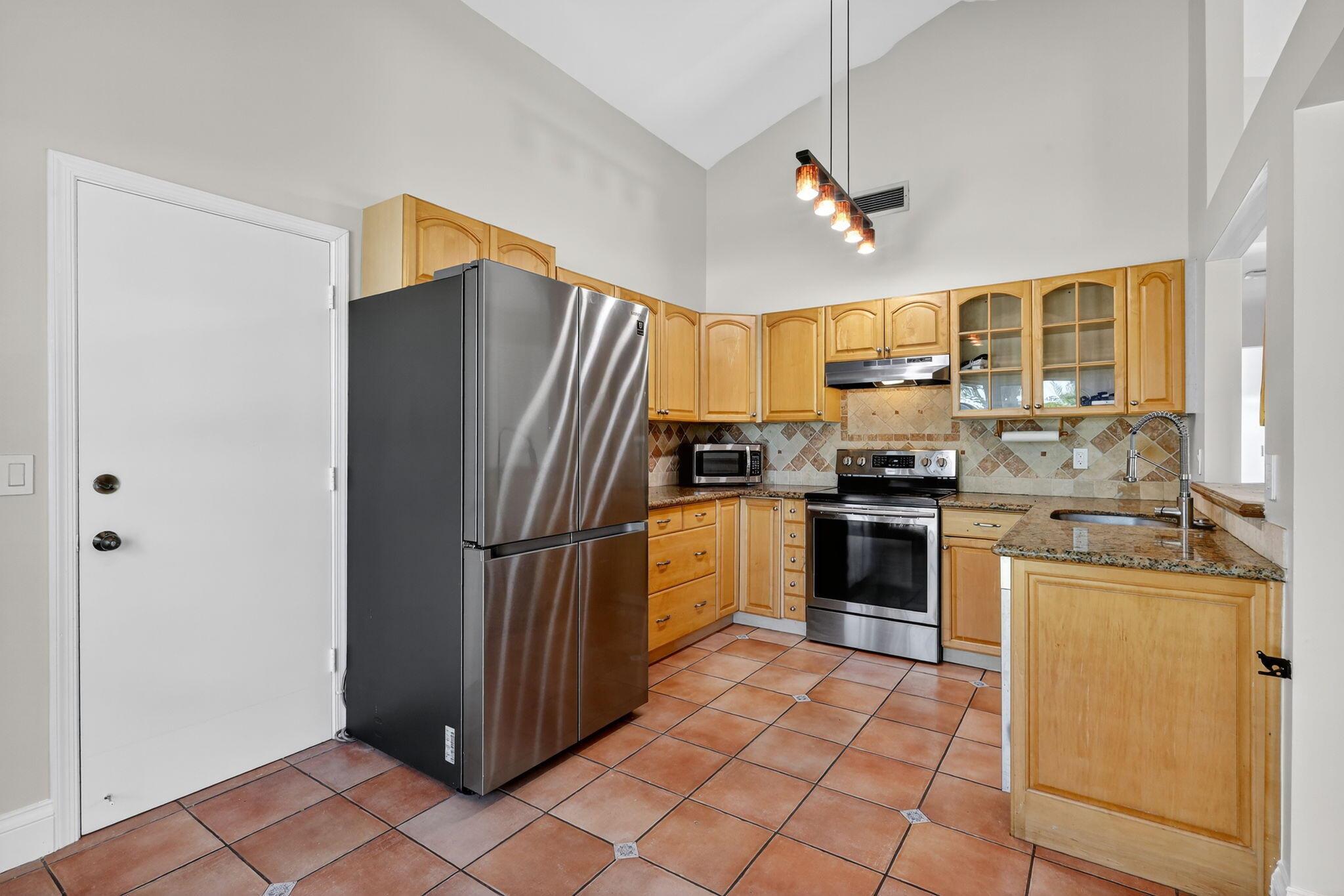 TARTAN LAKES 2 - Residential Lease