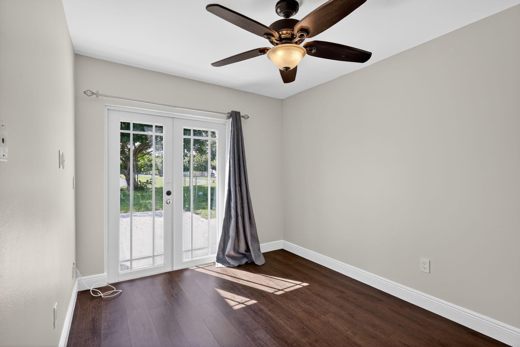 TARTAN LAKES 2 - Residential Lease