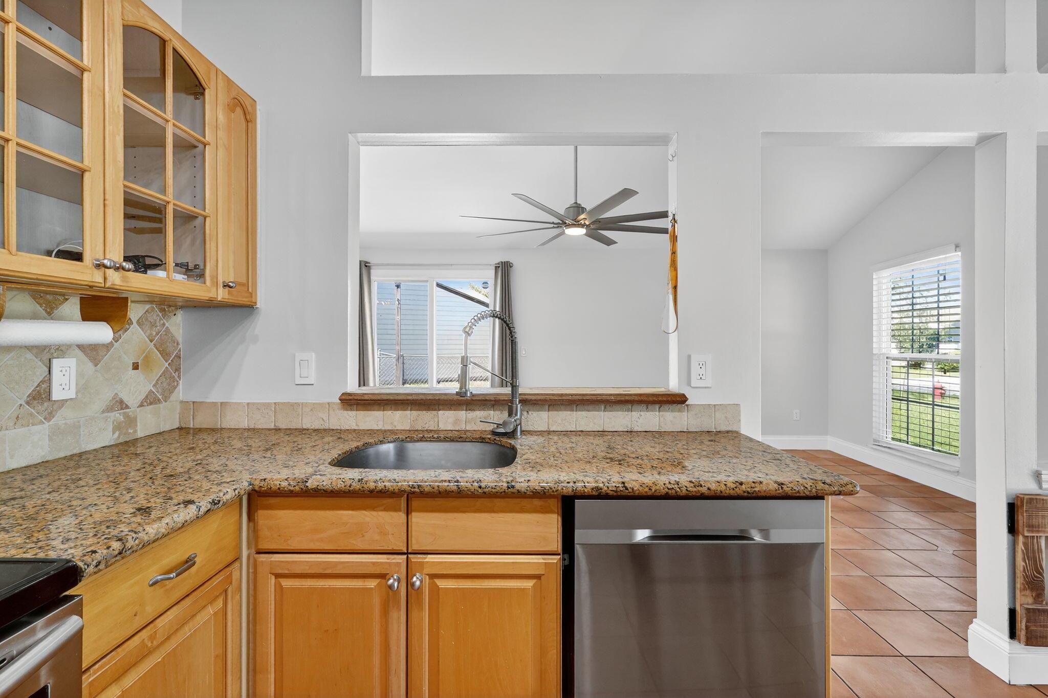 TARTAN LAKES 2 - Residential Lease