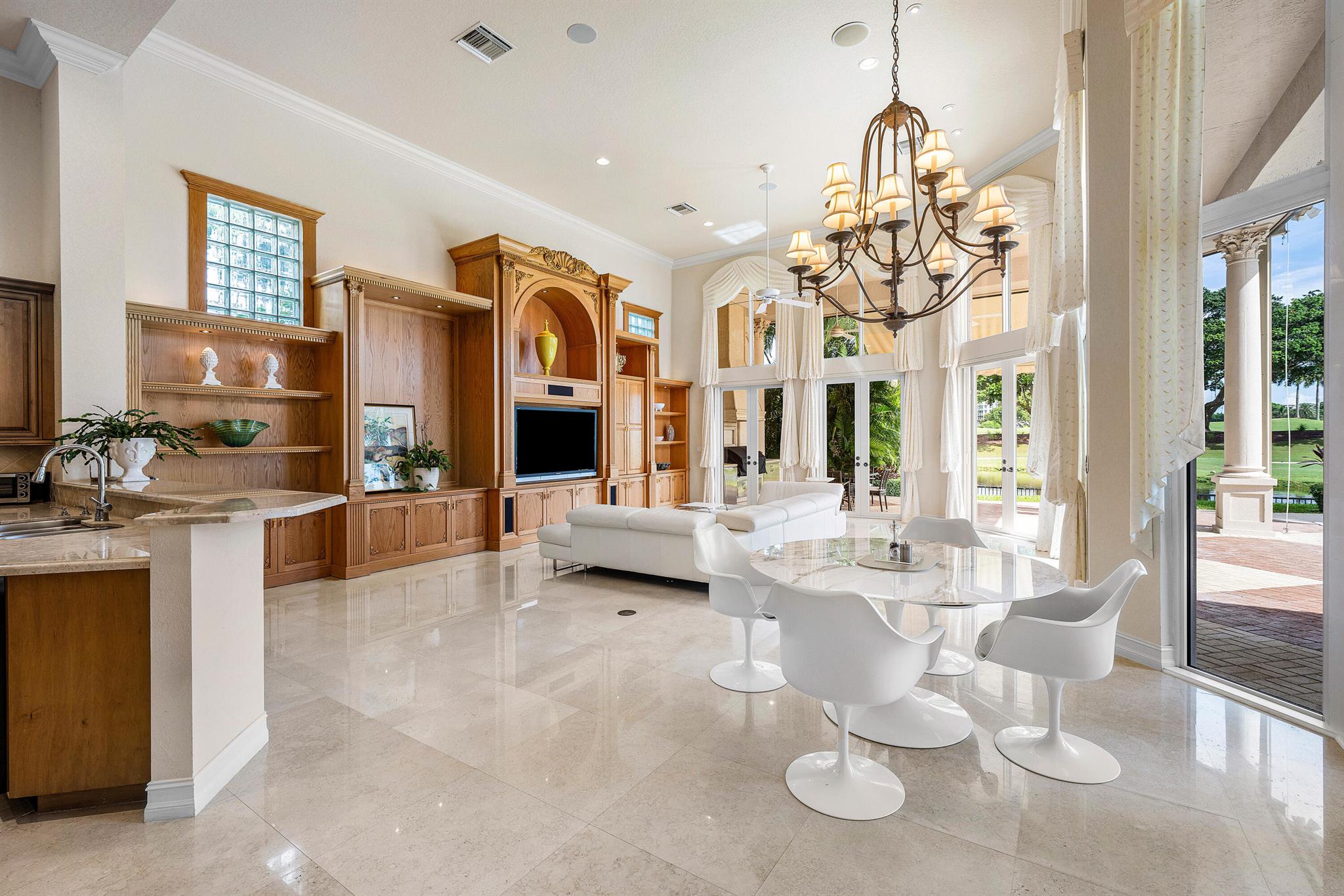 MIZNER LAKE ESTATES - Residential