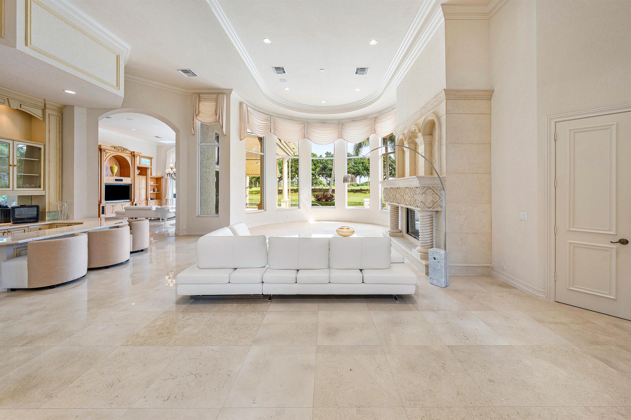 MIZNER LAKE ESTATES - Residential