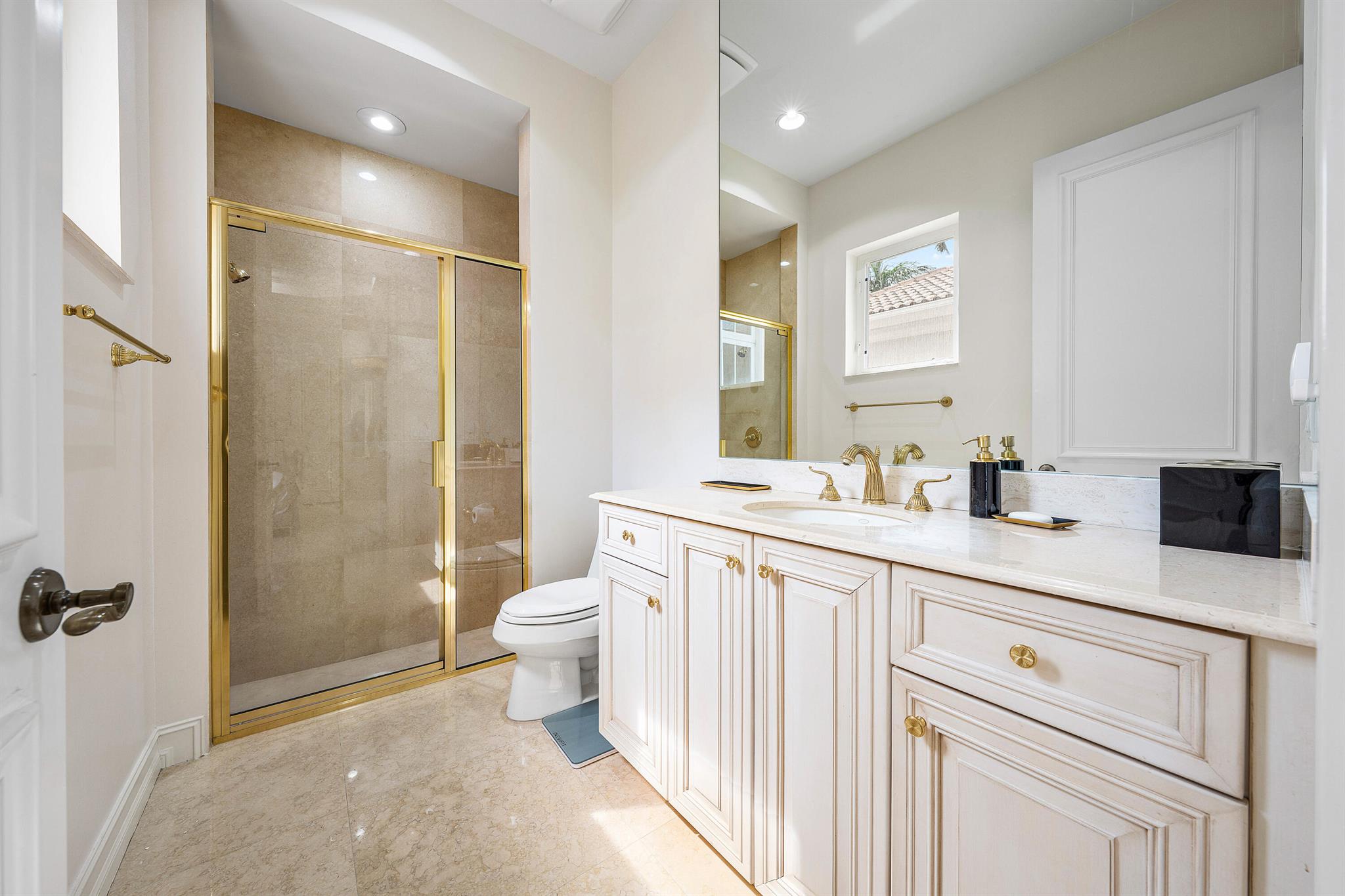 MIZNER LAKE ESTATES - Residential