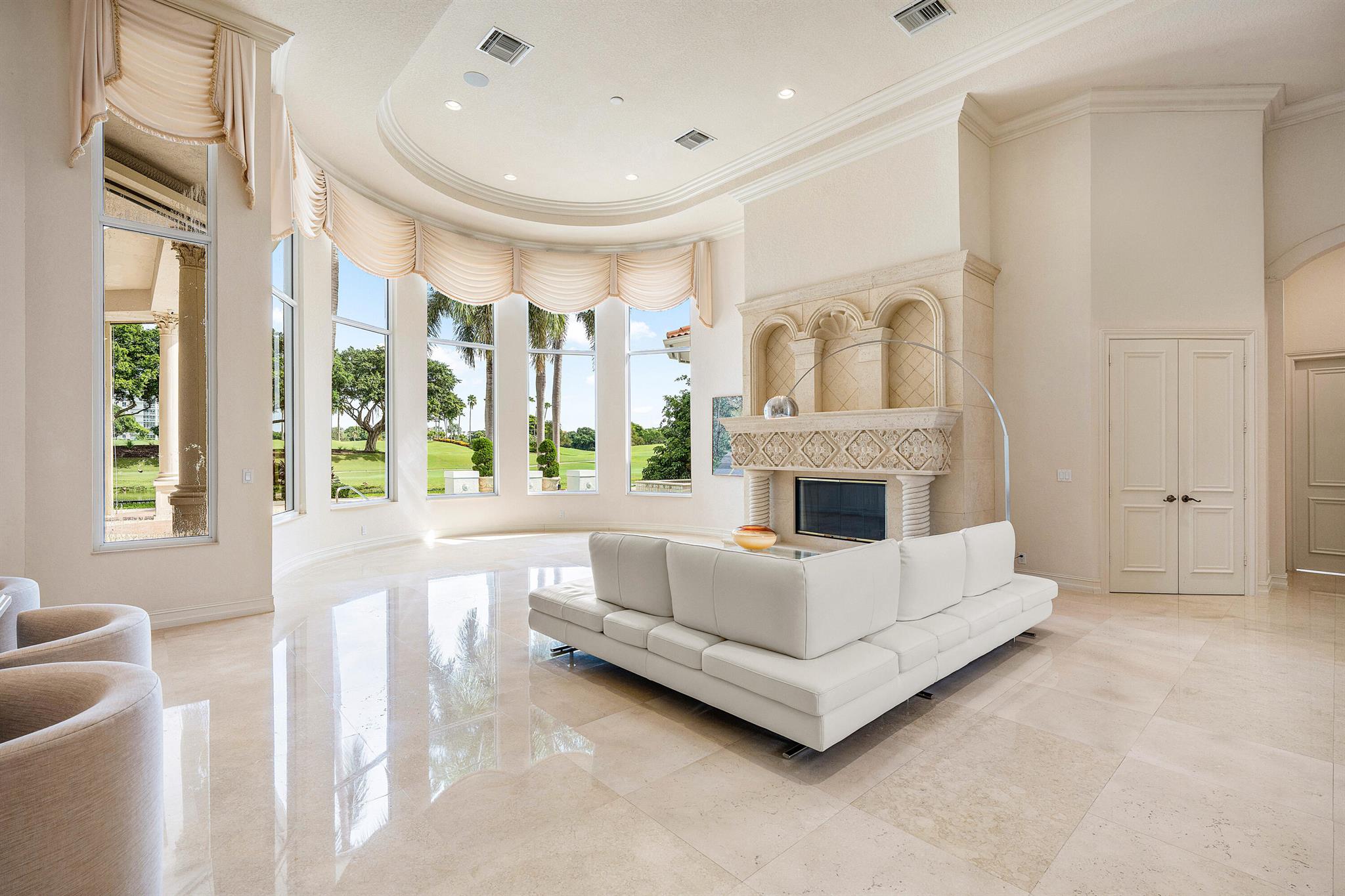 MIZNER LAKE ESTATES - Residential