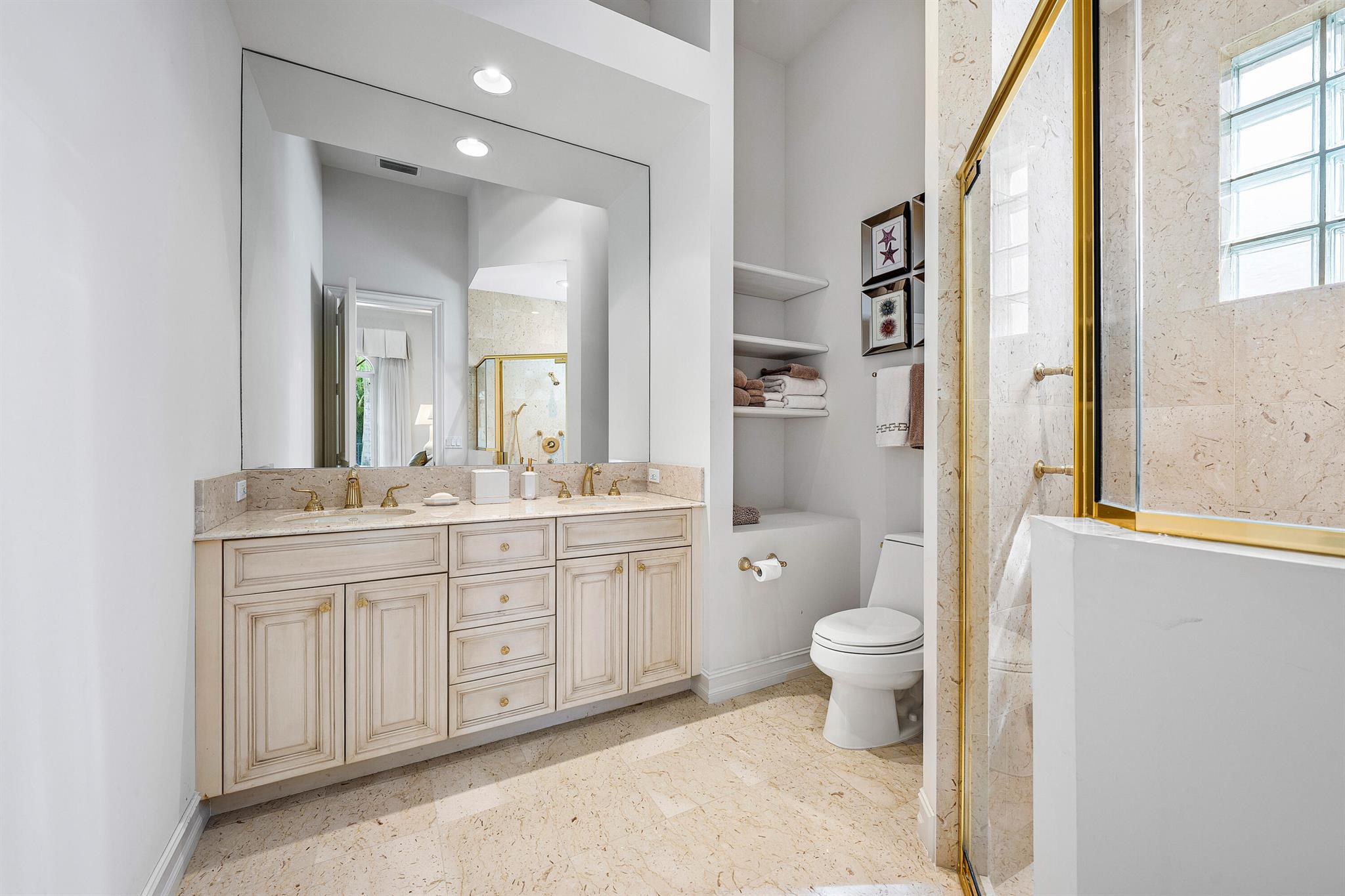 MIZNER LAKE ESTATES - Residential