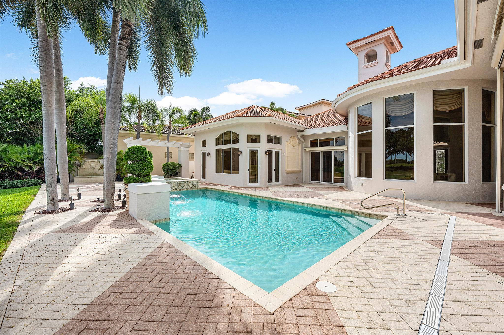 MIZNER LAKE ESTATES - Residential