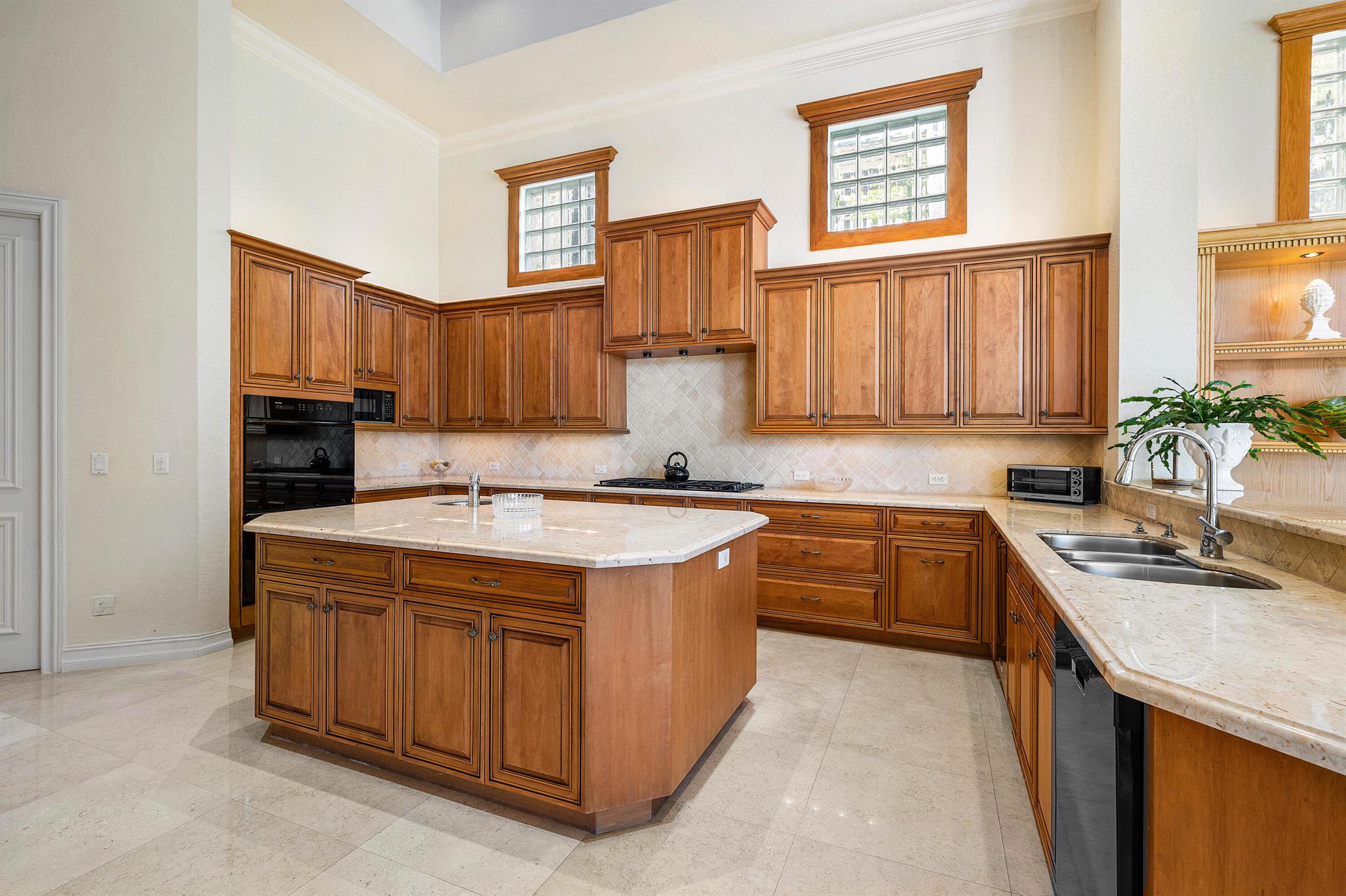 MIZNER LAKE ESTATES - Residential