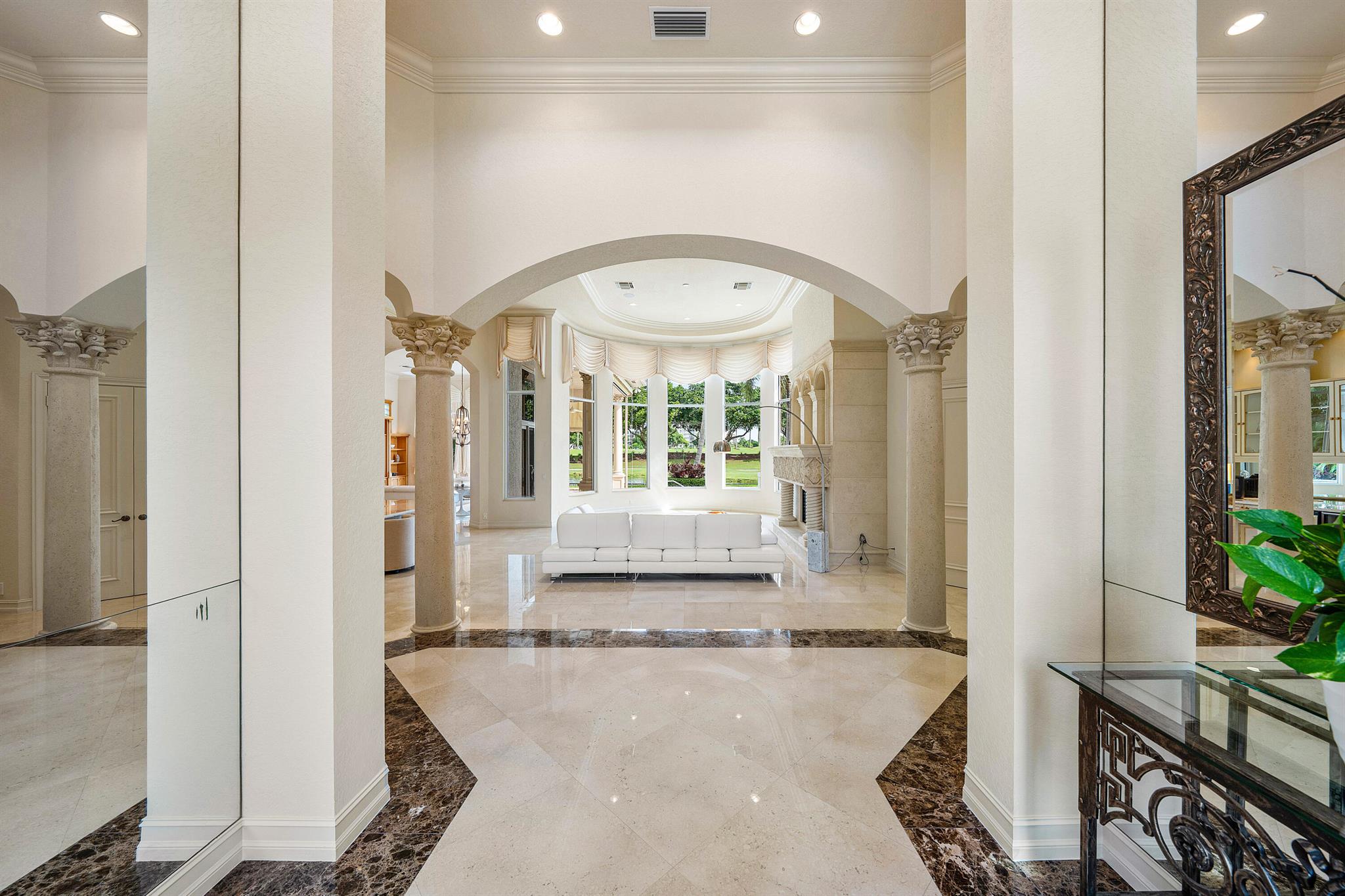 MIZNER LAKE ESTATES - Residential