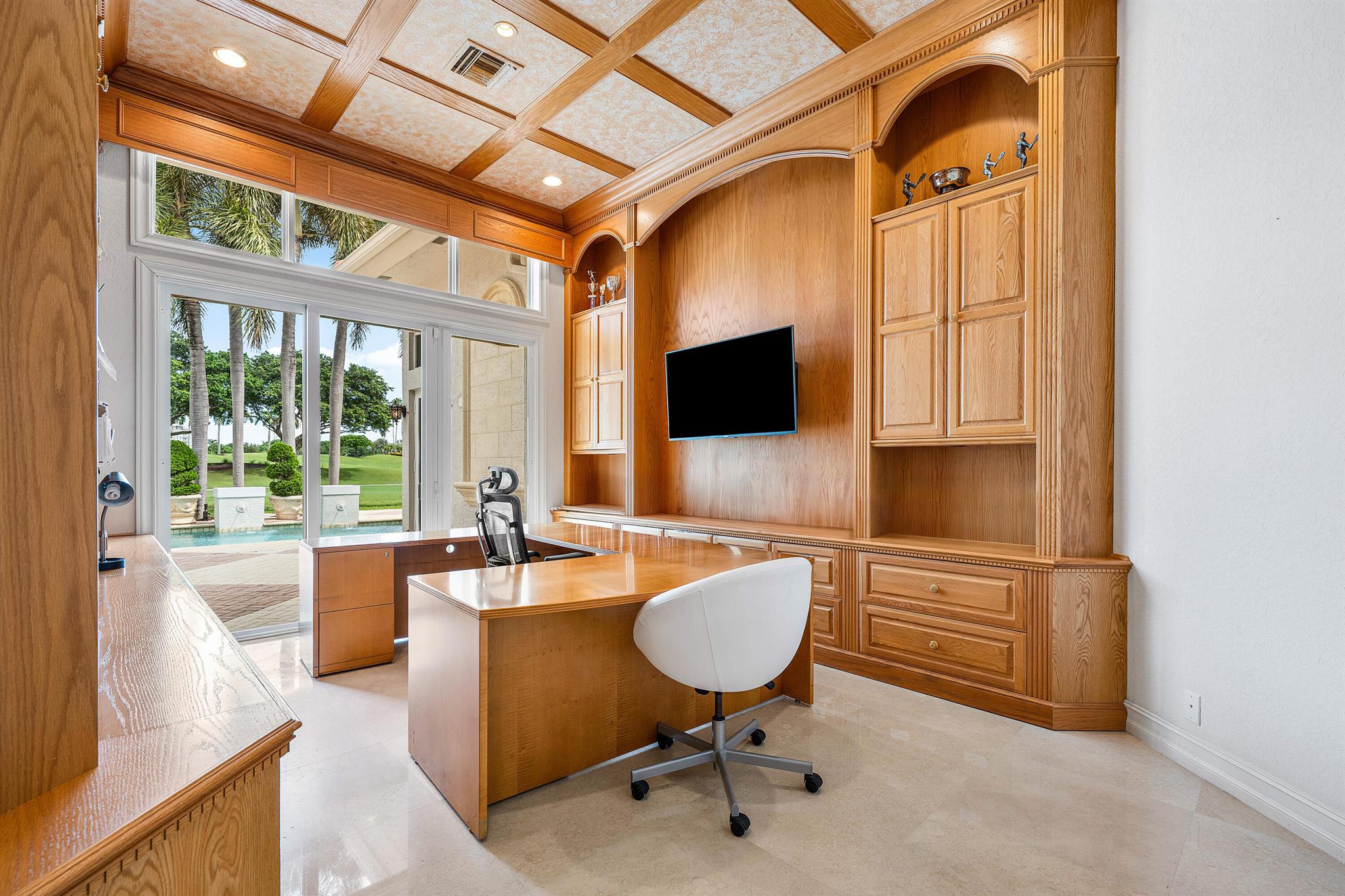 MIZNER LAKE ESTATES - Residential