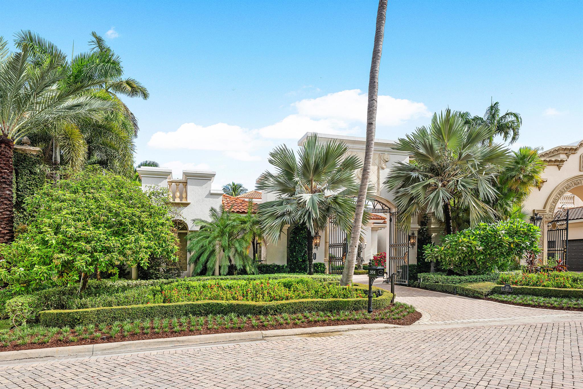 MIZNER LAKE ESTATES - Residential