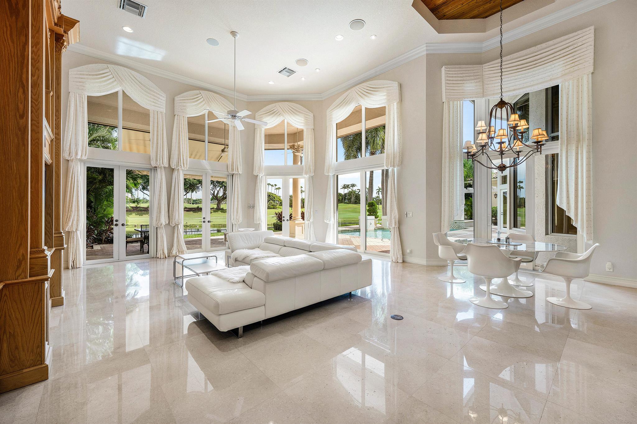 MIZNER LAKE ESTATES - Residential