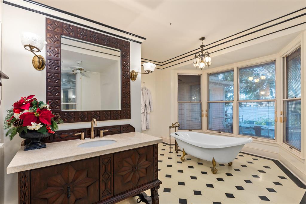 RIVER POINT - Residential