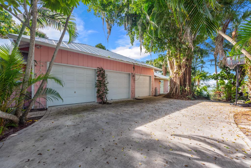 RIVER POINT - Residential