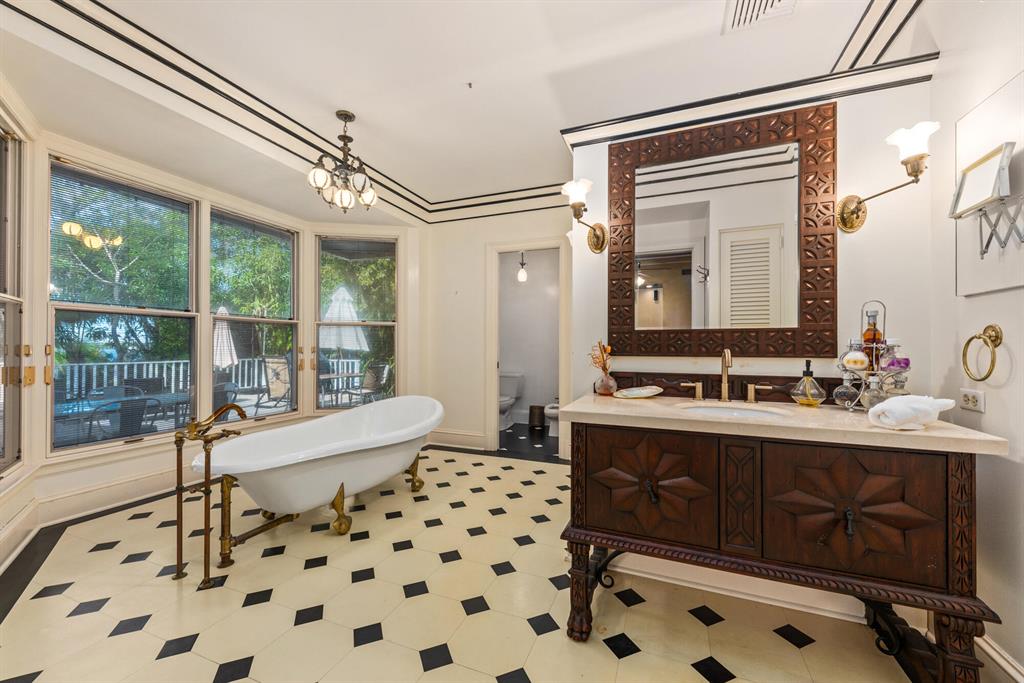 RIVER POINT - Residential