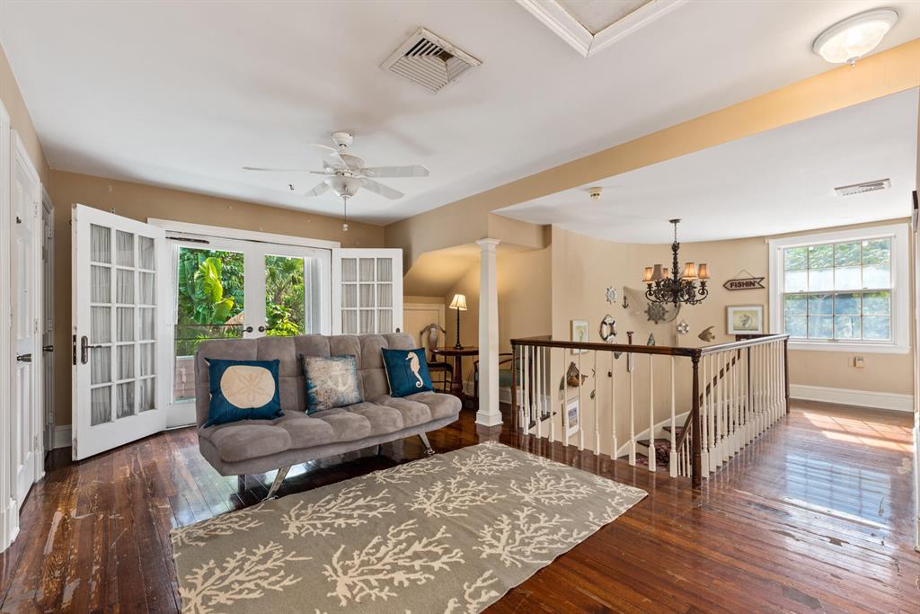 RIVER POINT - Residential