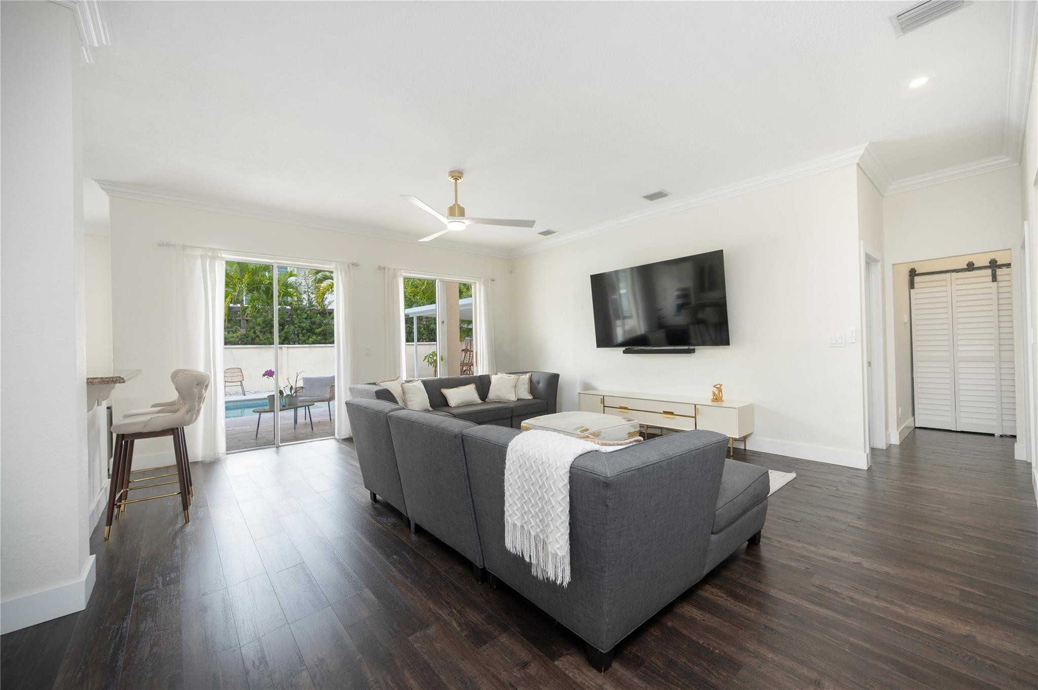 CENTURY GARDENS - Residential