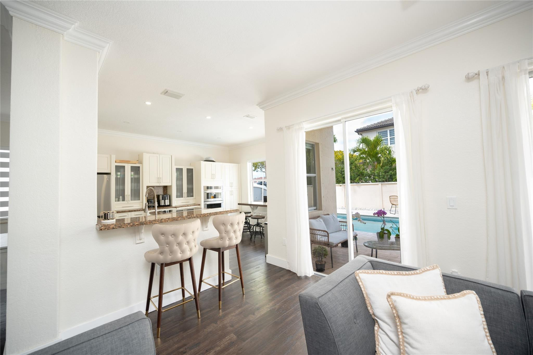 CENTURY GARDENS - Residential