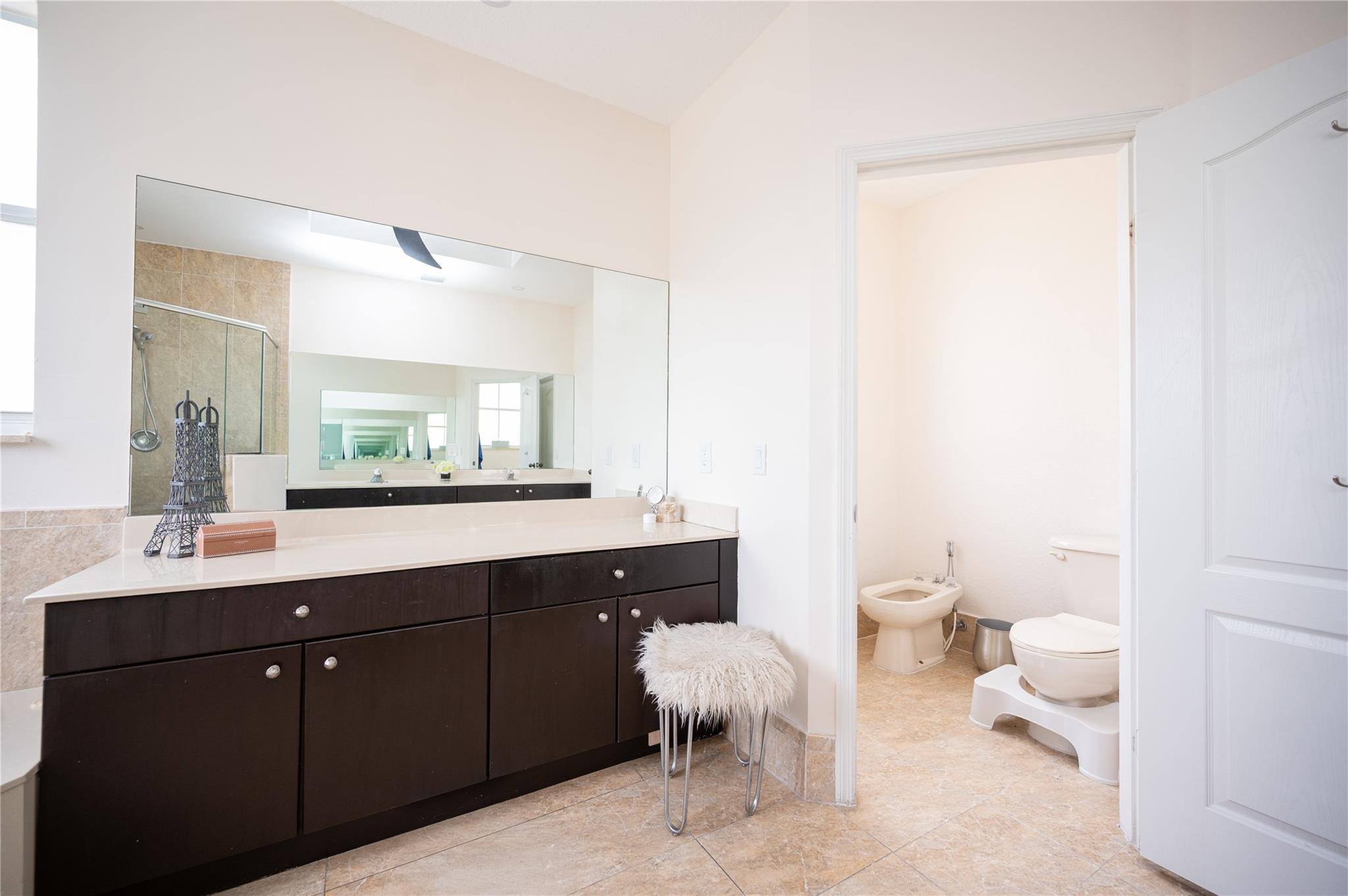 CENTURY GARDENS - Residential