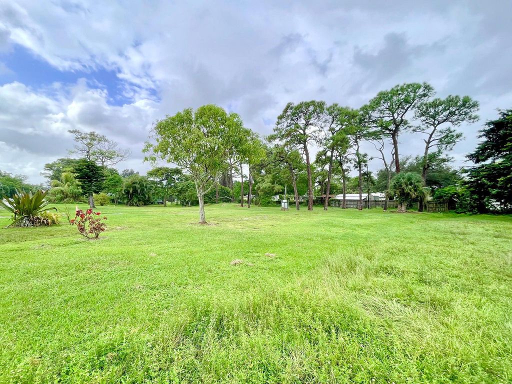 Photo of 5220 SE Jack Avenue, Stuart, FL 34997 (MLS # F10529928)