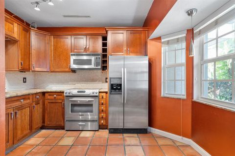 610 SE 14th Ct 6 Fort Lauderdale FL 33316