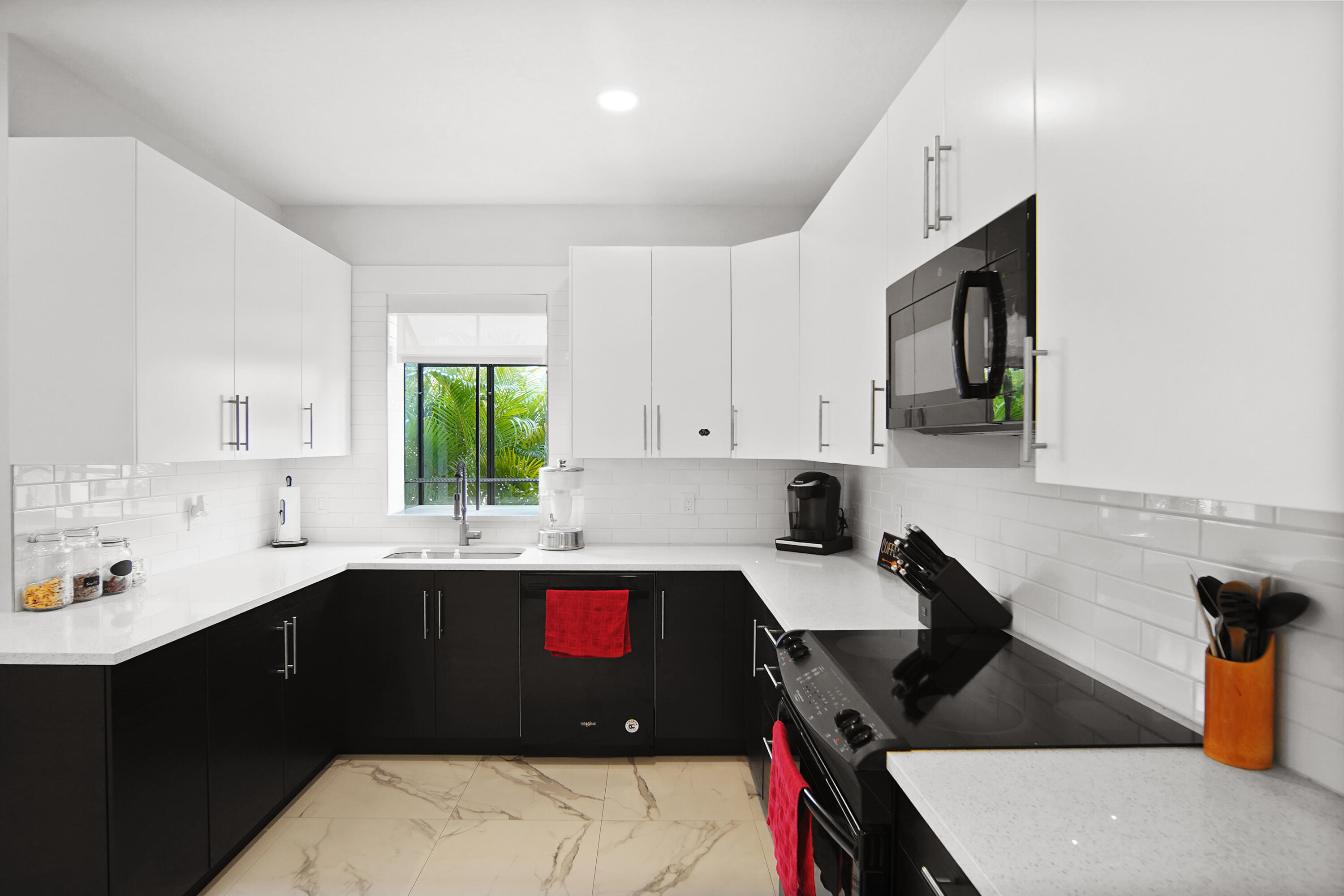 BOCA GREENS - Residential