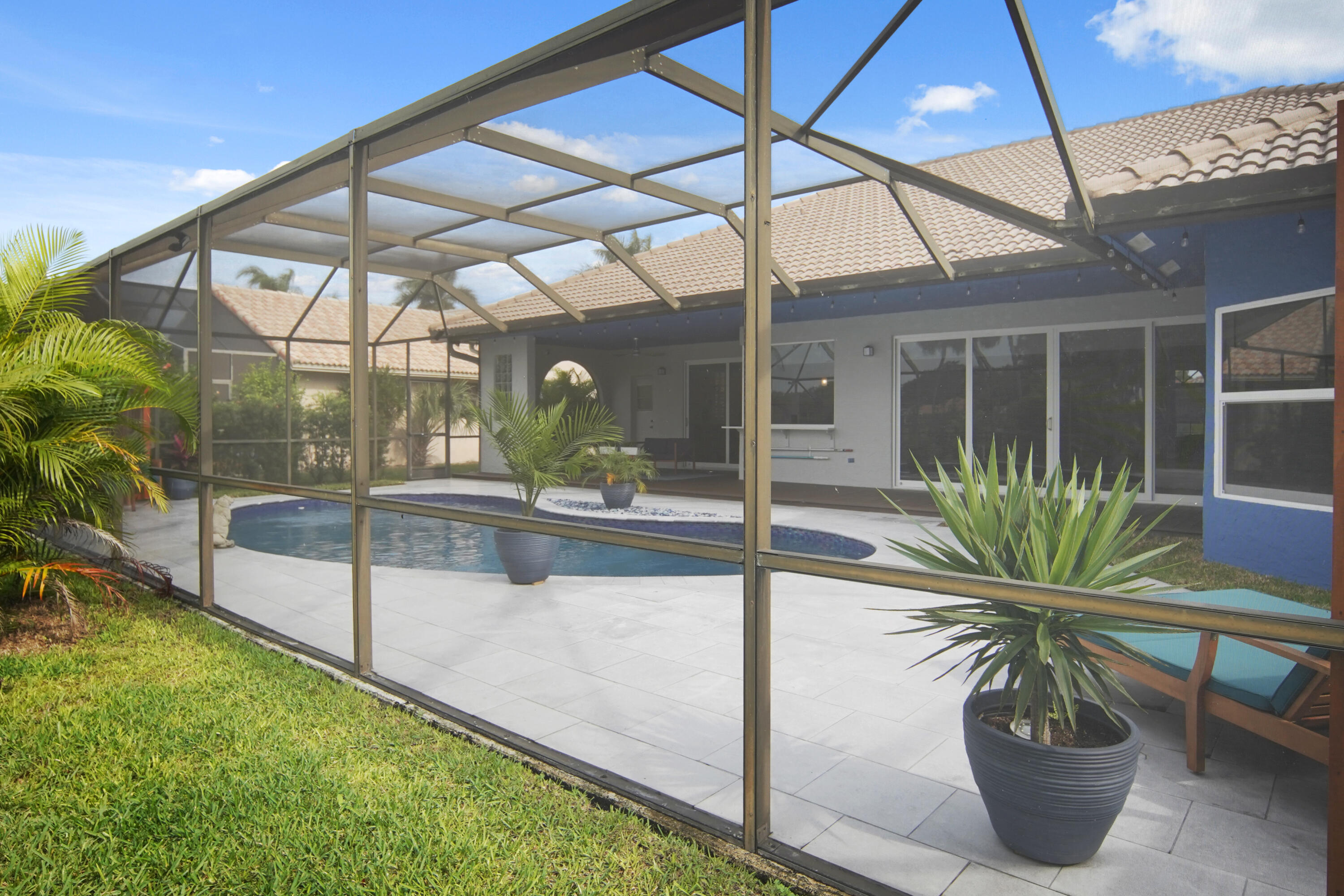 BOCA GREENS - Residential