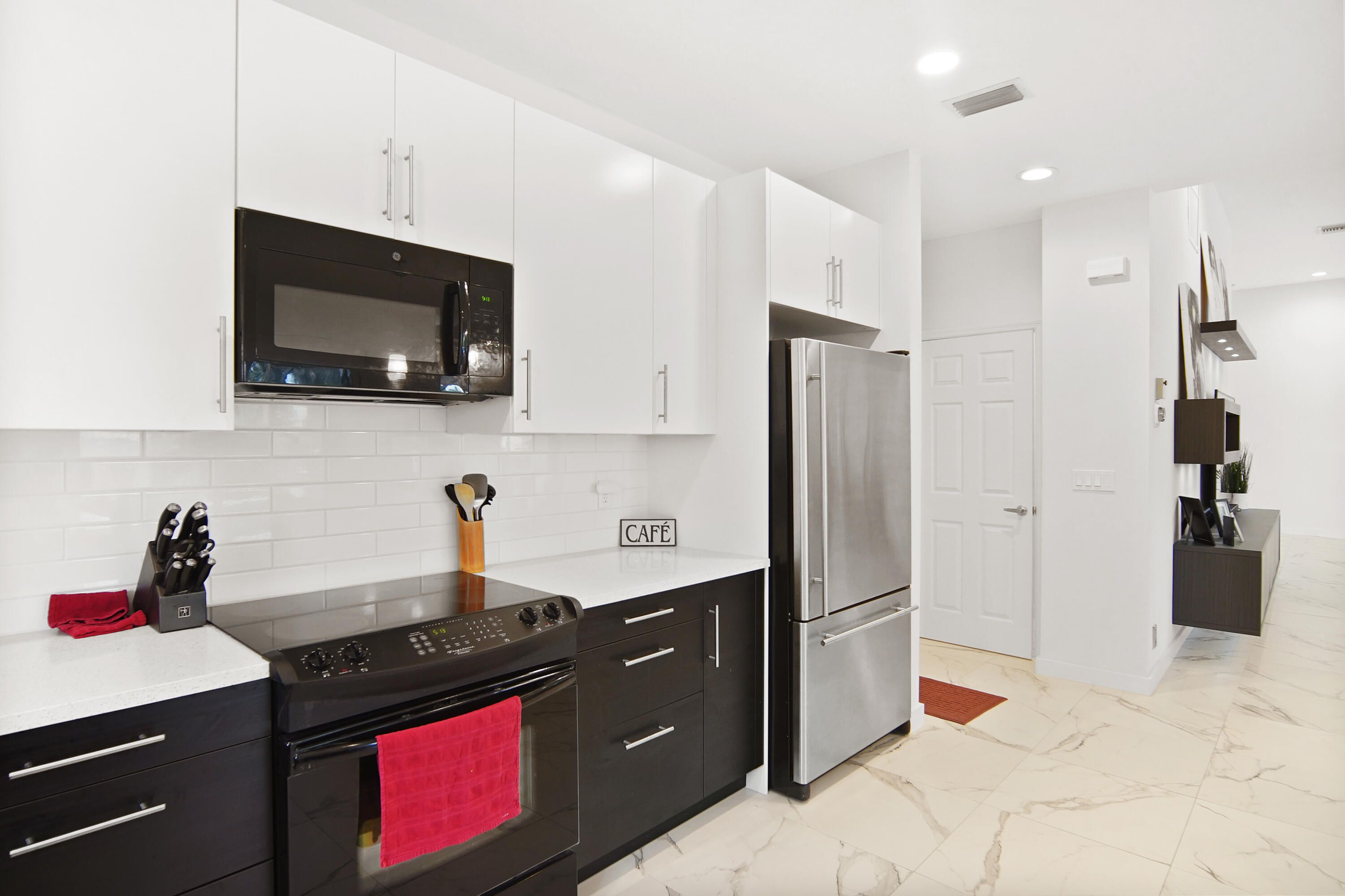 BOCA GREENS - Residential