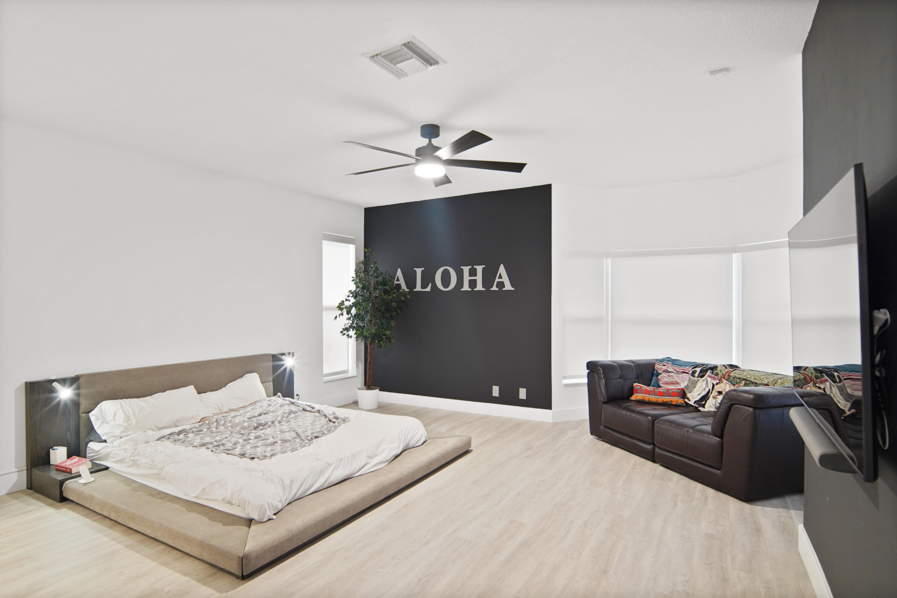 BOCA GREENS - Residential