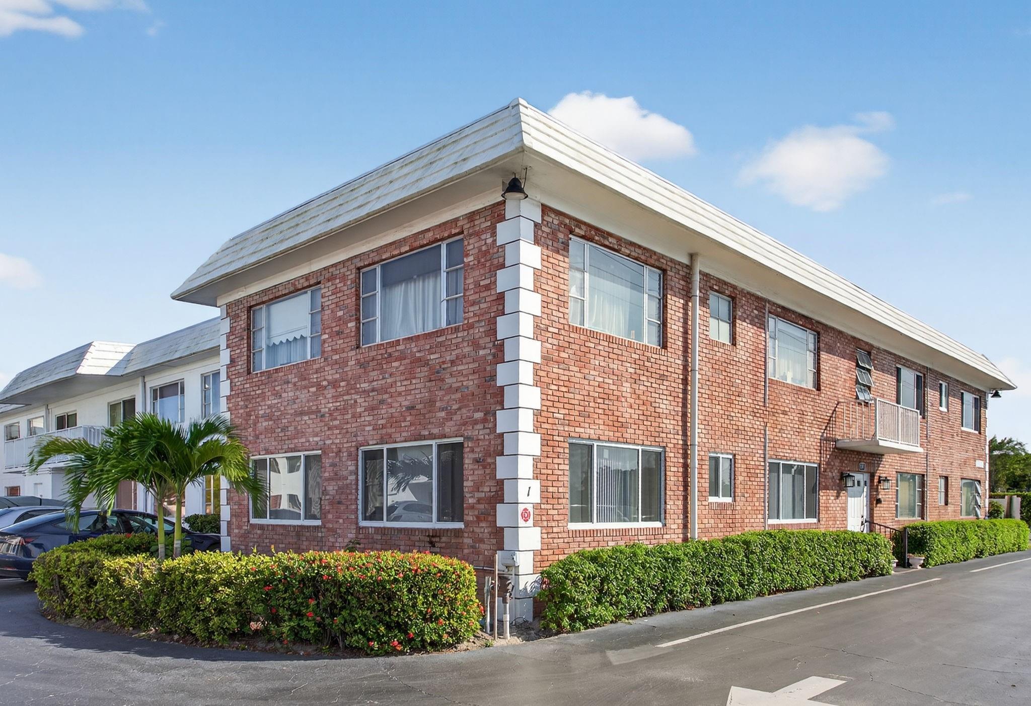 418 S Cypress Rd 110