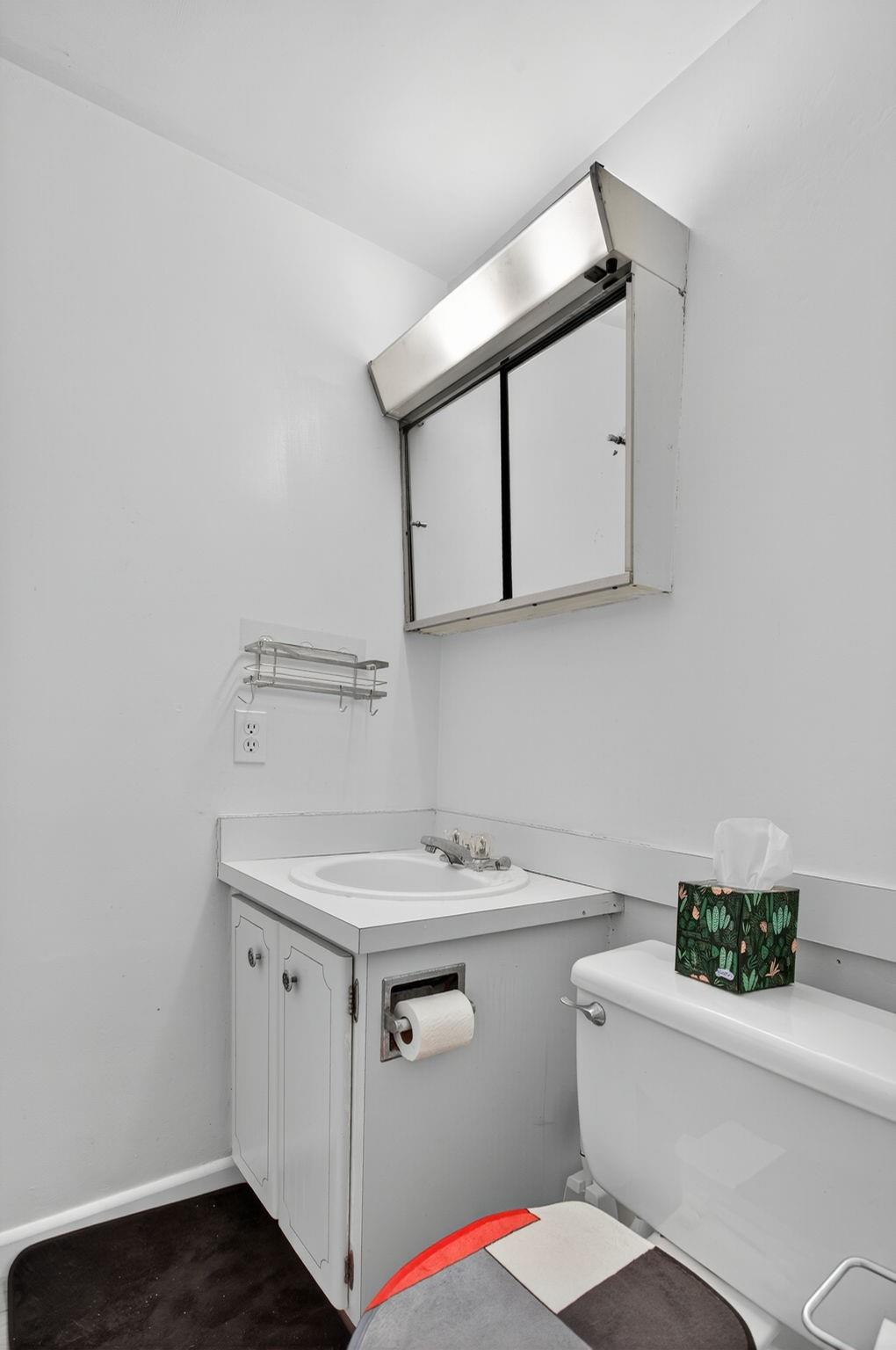 THE VIRGINIAN APARTMENTS - Residential