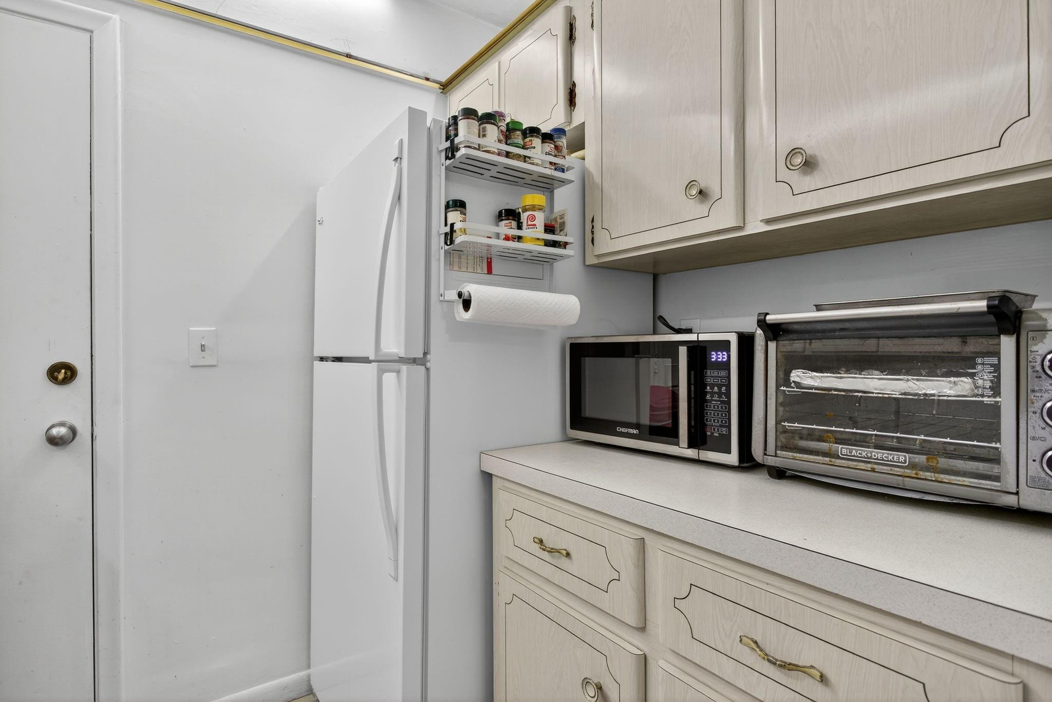 THE VIRGINIAN APARTMENTS - Residential