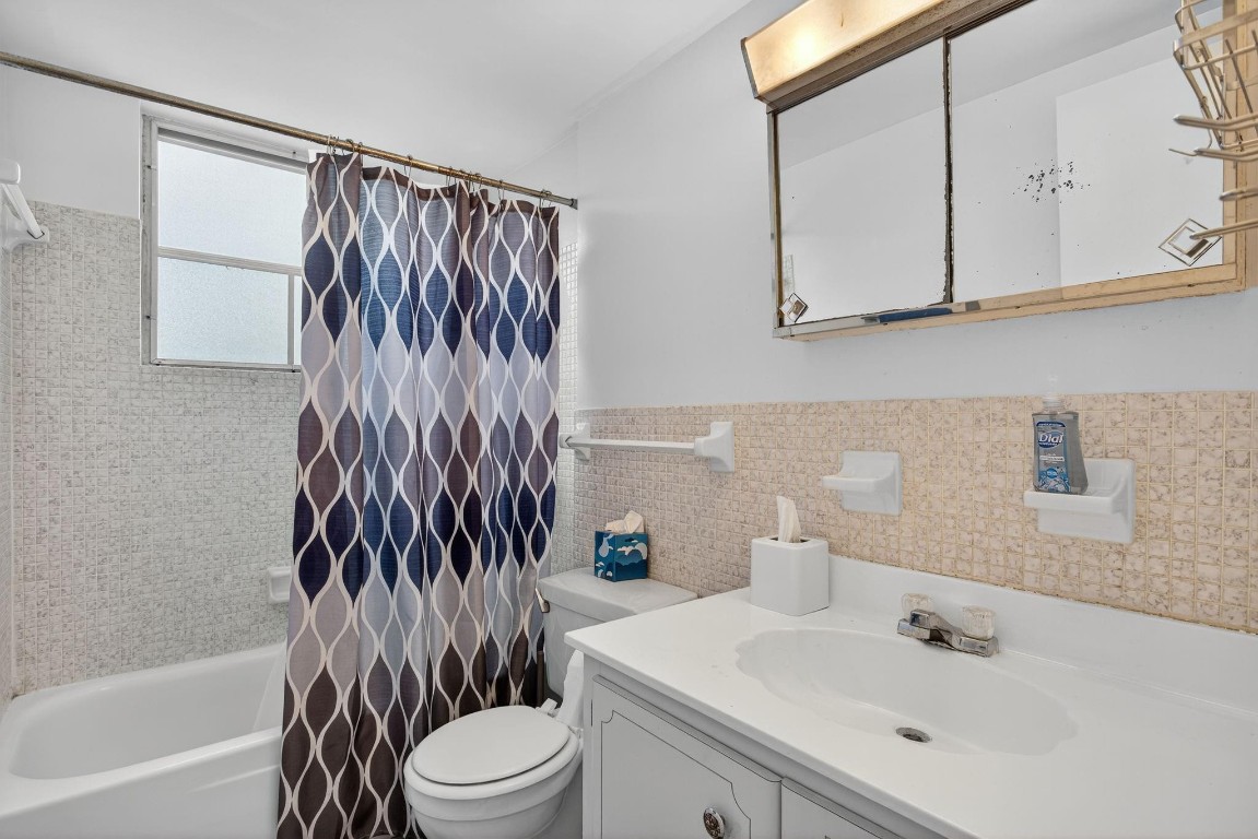 THE VIRGINIAN APARTMENTS - Residential