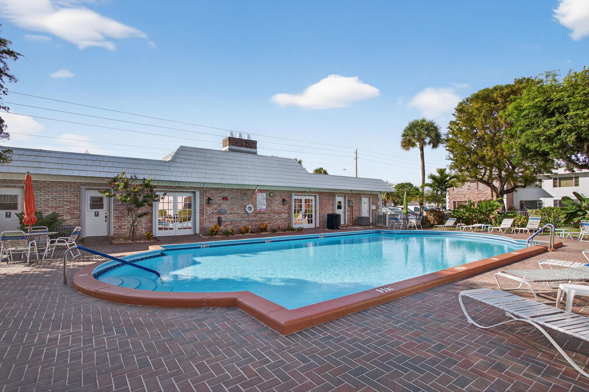 THE VIRGINIAN APARTMENTS - Residential