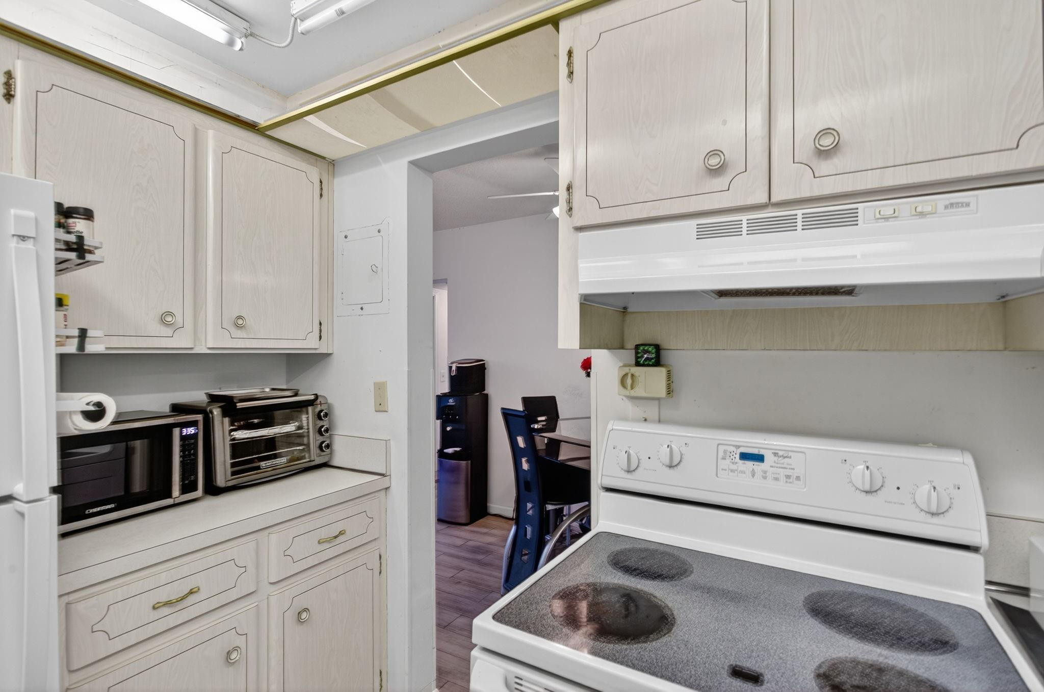 THE VIRGINIAN APARTMENTS - Residential