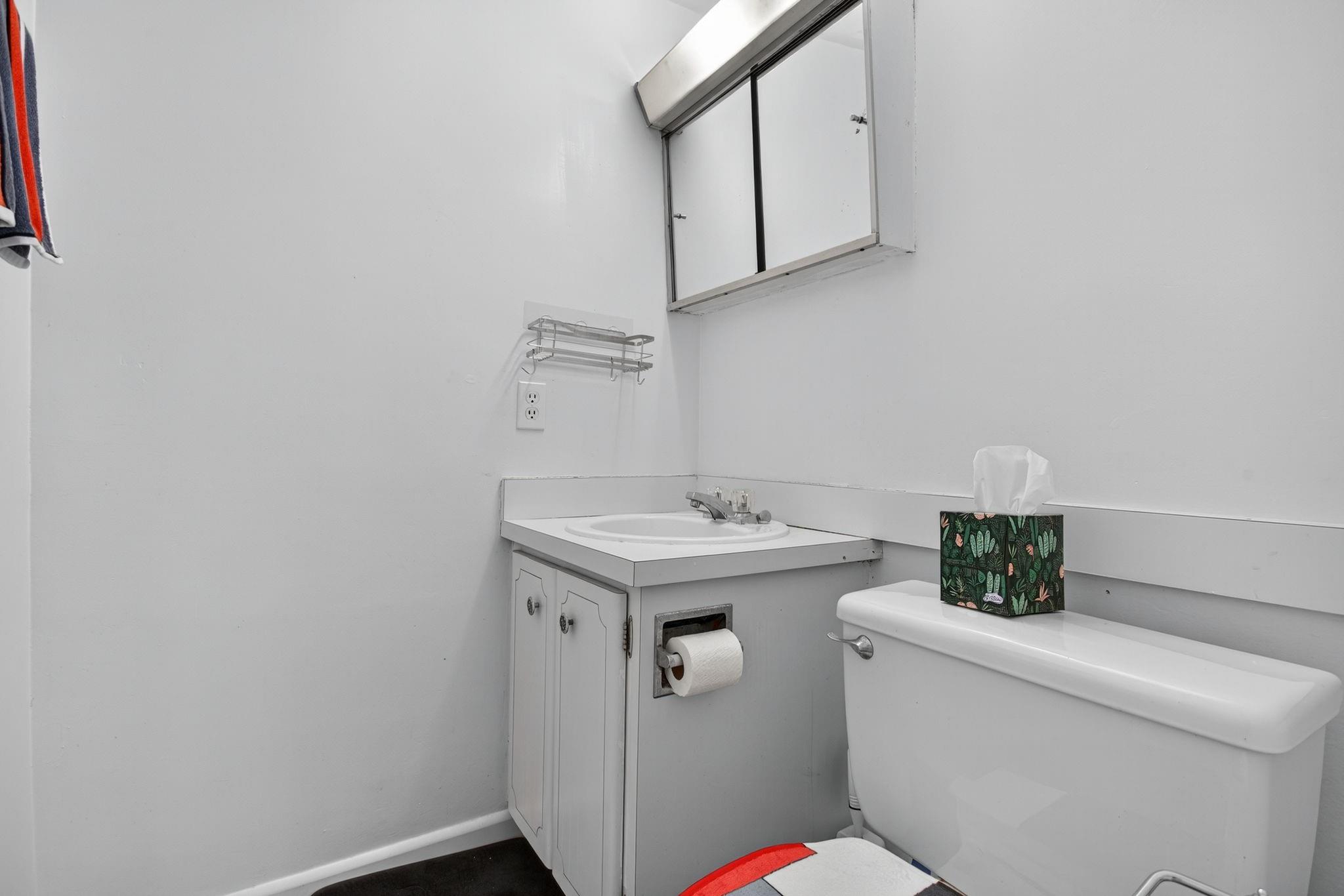 THE VIRGINIAN APARTMENTS - Residential