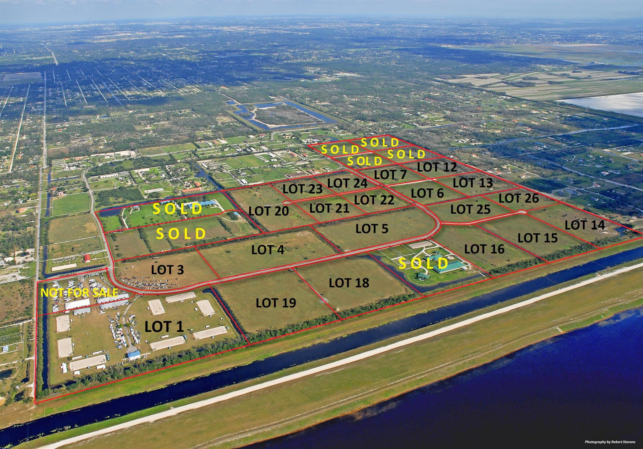 WHITE FENCES EQUESTRIAN E - Land